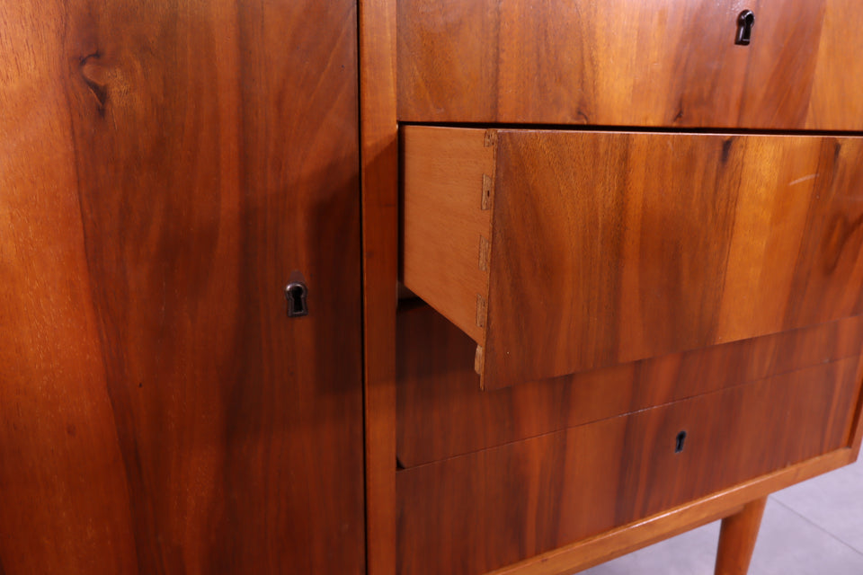 Wunderschönes Mid Century Vitrine Retro Highboard Nussbaum Schrank Kommode