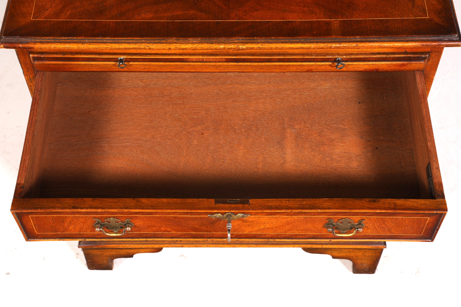 Wunderschöne Englische Kommode Eibe Longdale Reproductions Schrank UK