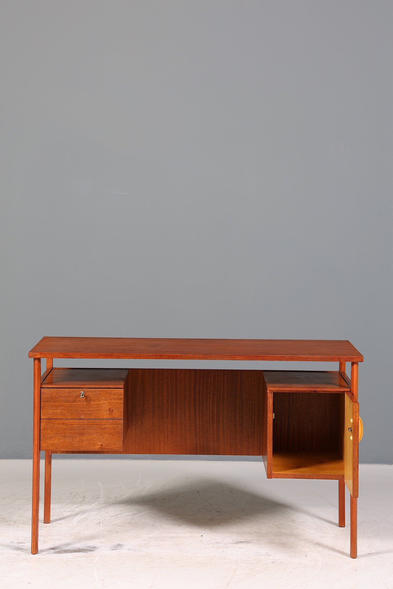 Wunderschöner Mid Century Schreibtisch Danish Design Teak Holz Bürotisch Office Table