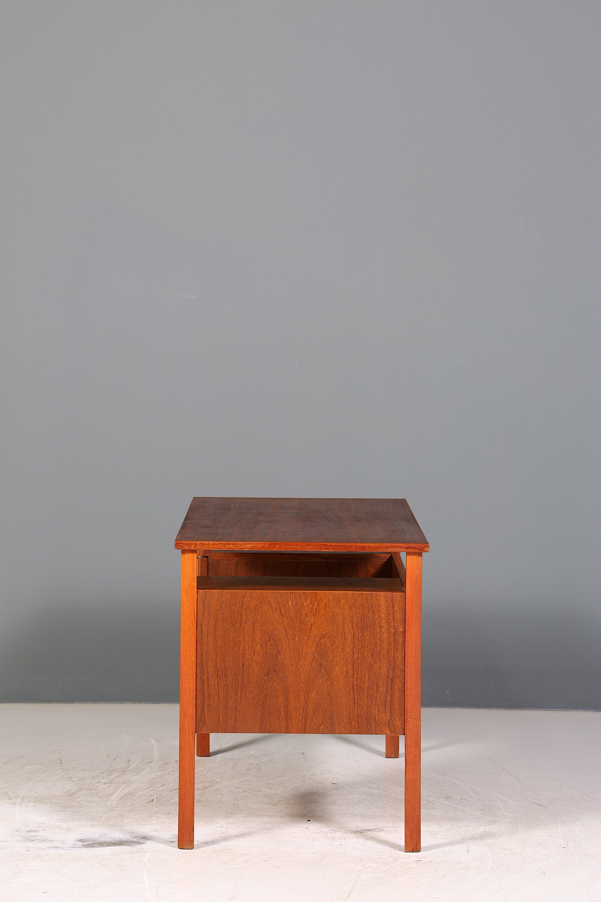 Wunderschöner Mid Century Schreibtisch Danish Design Teak Holz Bürotisch Office Table