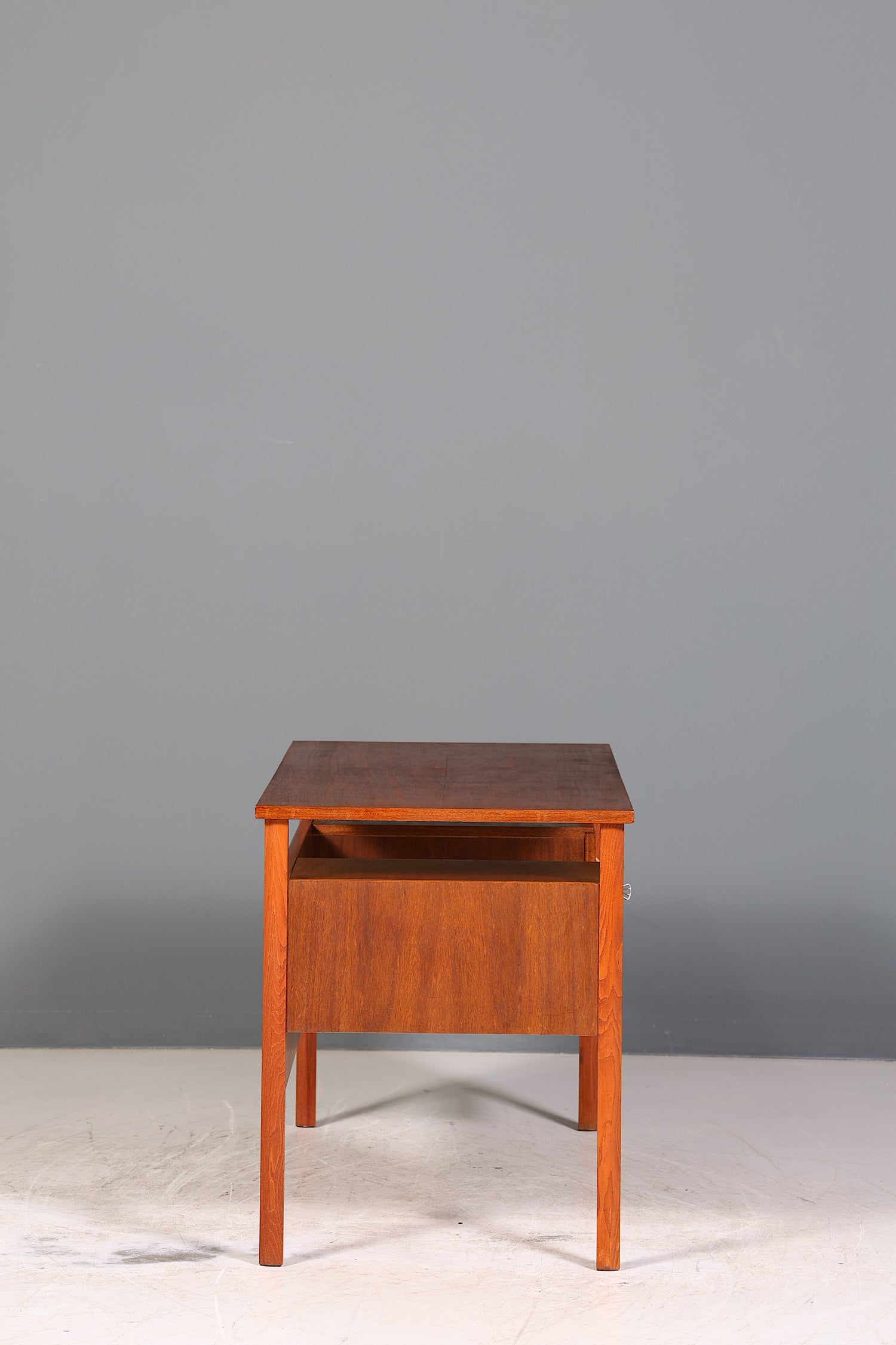 Wunderschöner Mid Century Schreibtisch Danish Design Teak Holz Bürotisch Office Table