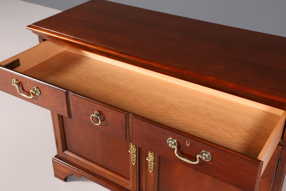 Traumhaftes Sideboard der Marke Drexel Heritage USA Antik Stil Kommode