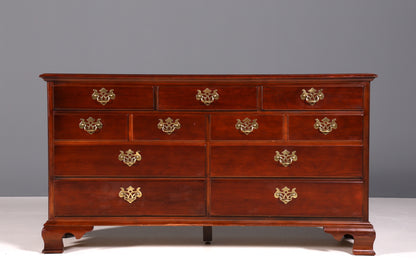 Beautiful sideboard from the brand Drexel Heritage antique style cabinet chest of drawers USA sideboard chest of drawers