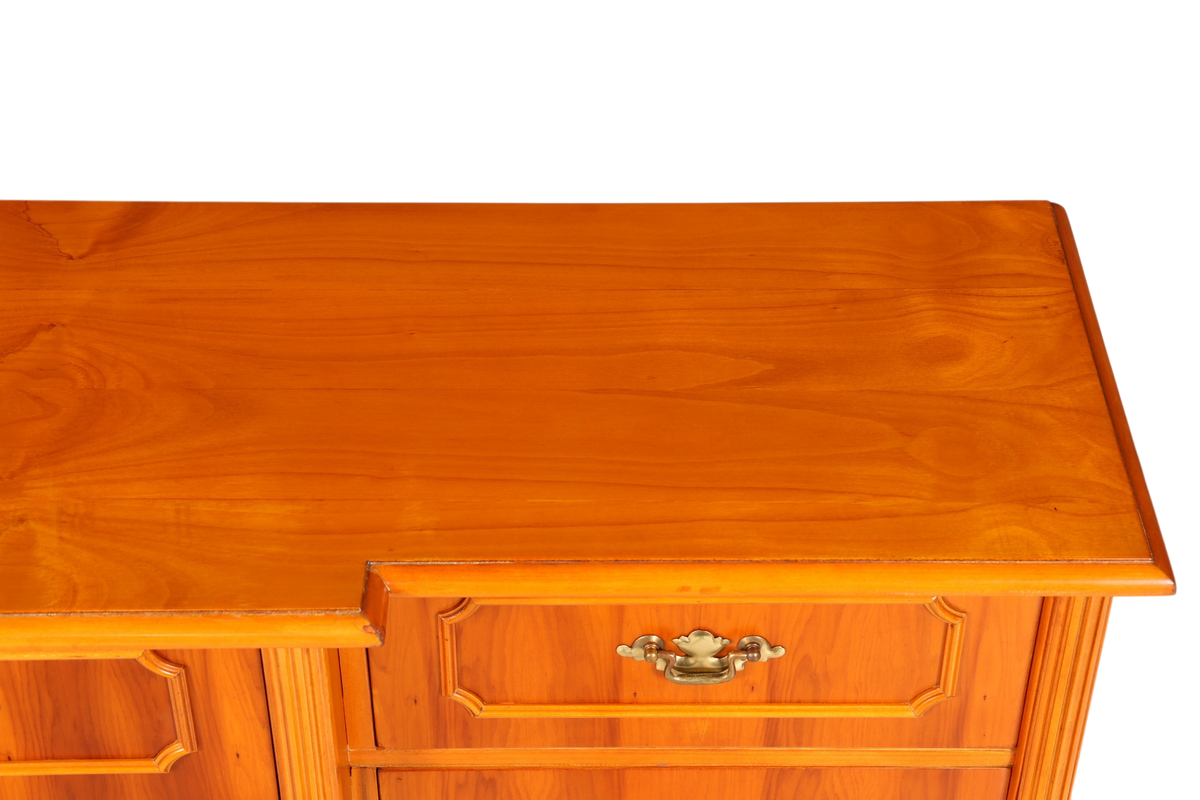 Traumhaftes Englisches Sideboard Eibe Schrank Antik Stil Buffetschrank Kommode