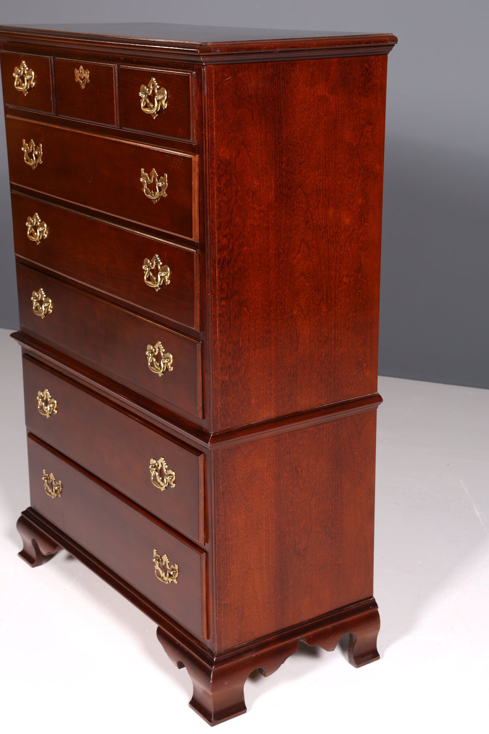 Edles Vertiko der Marke Drexel Heritage Schrank USA Antik Stil Highboard