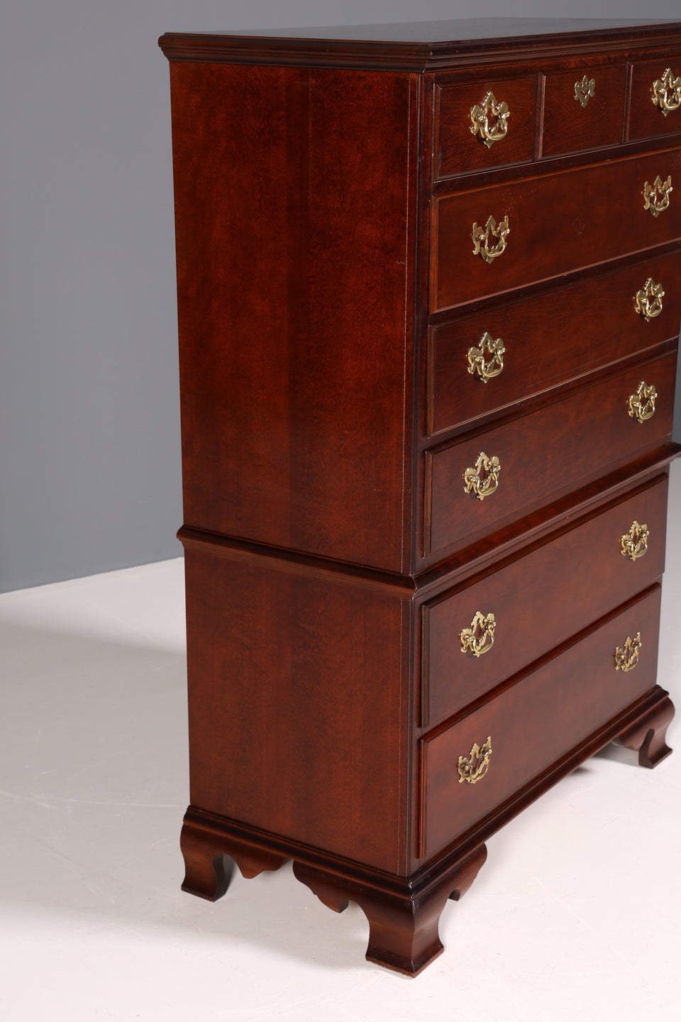 Edles Vertiko der Marke Drexel Heritage Schrank USA Antik Stil Highboard