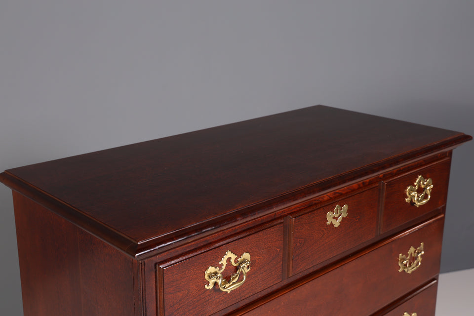 Edles Vertiko der Marke Drexel Heritage Schrank USA Antik Stil Highboard