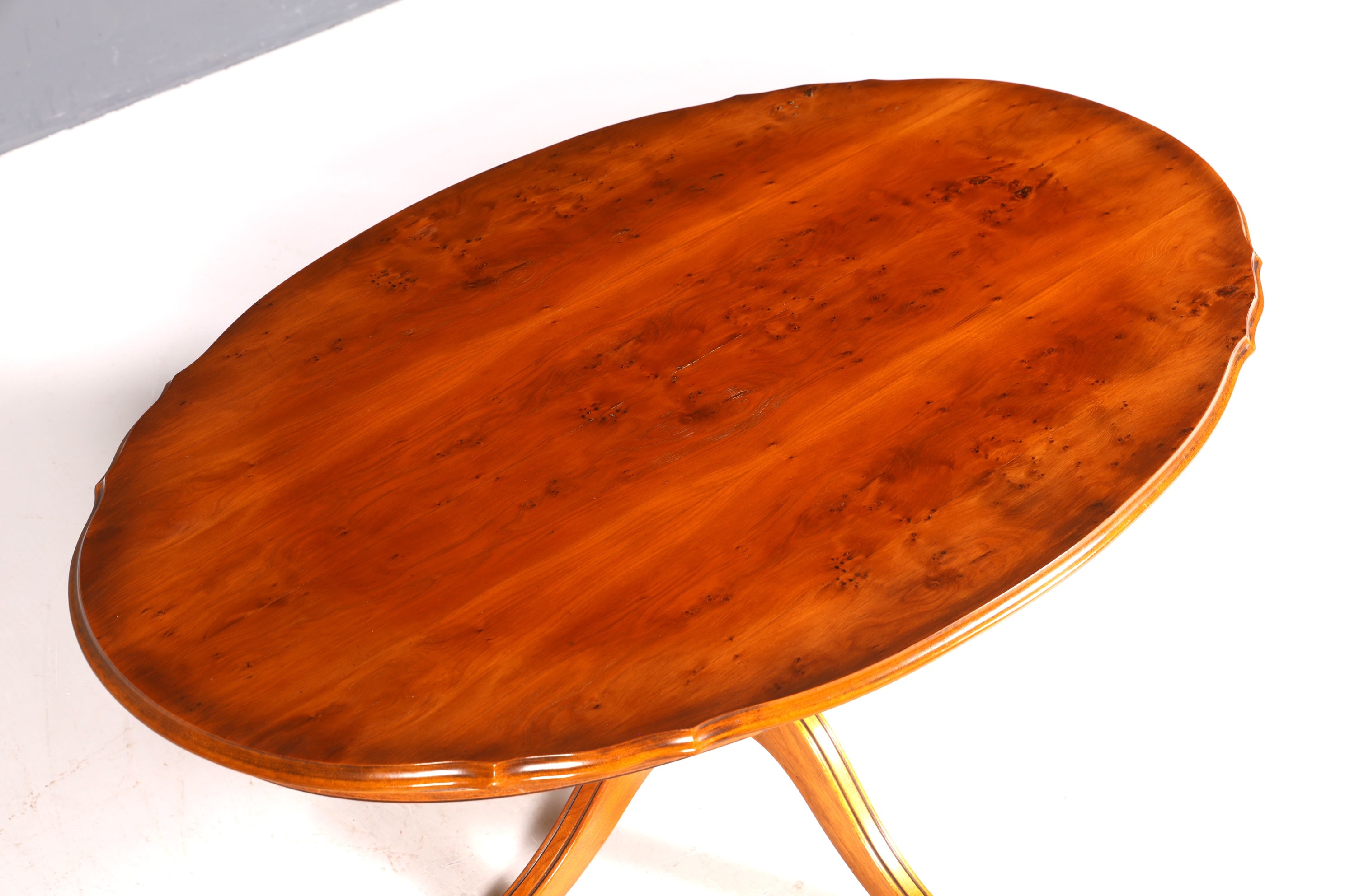 Wunderschöner Englischer Tisch Couchtisch Englisch Antik Stil Eibe Ablagetisch Regency Stil