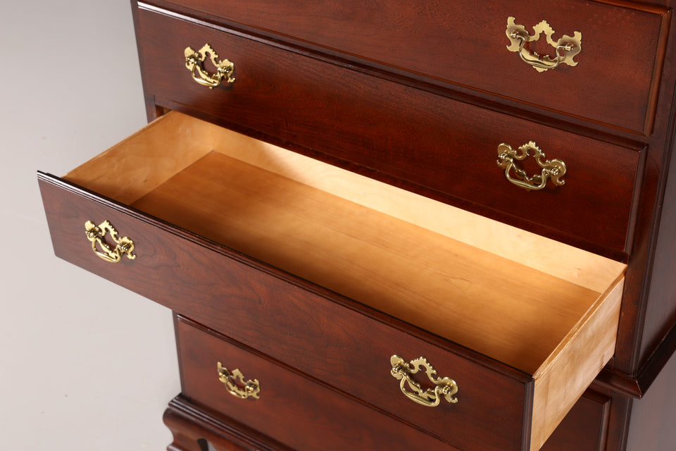 Edles Vertiko der Marke Drexel Heritage Schrank USA Antik Stil Highboard