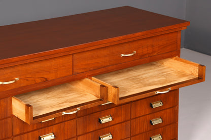 Beeindruckende XXL Mid Century Kommode Vintage Bauhaus Apotheker Schrank Retro Schubladenkommode