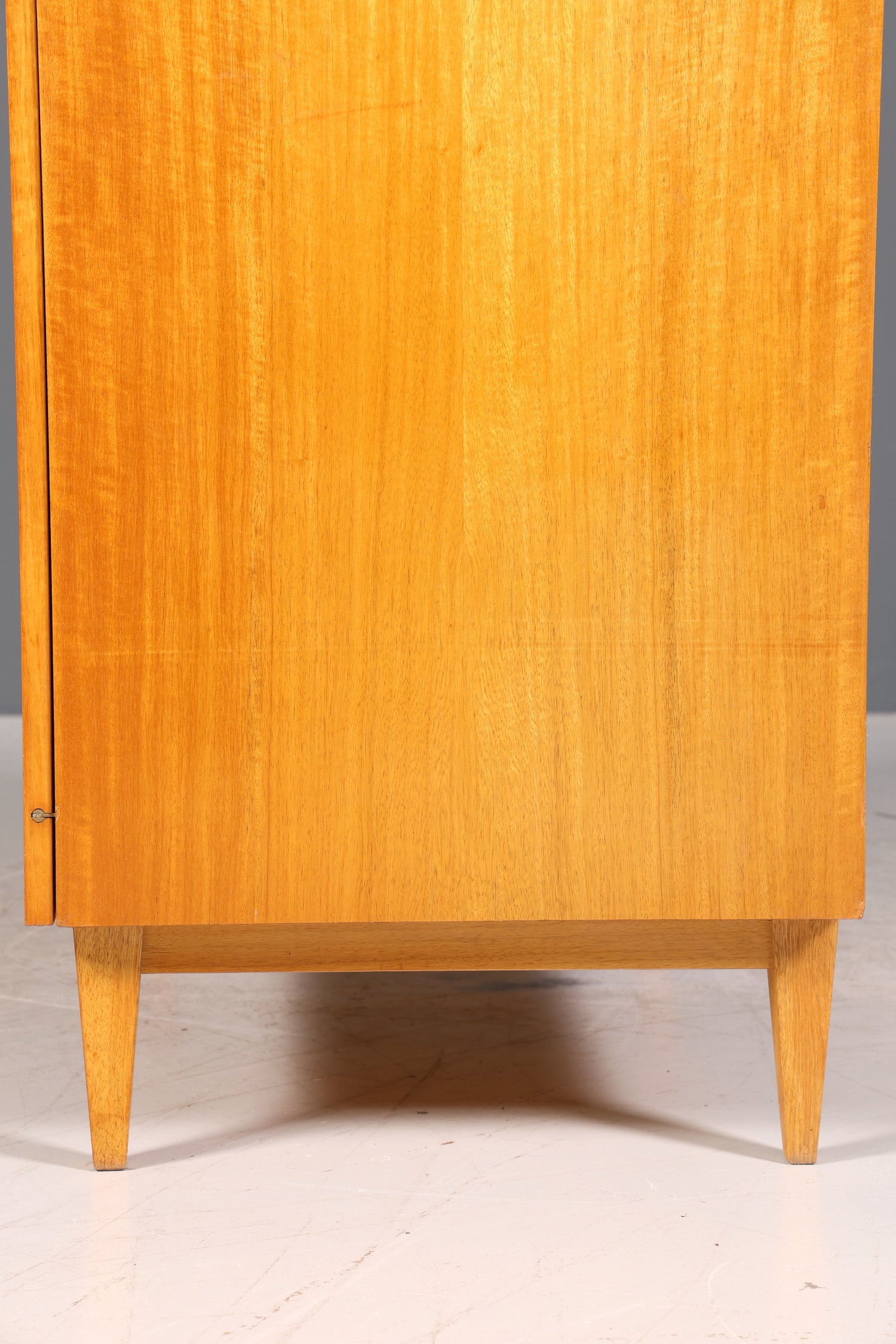 Traumhafter Mid Century Kleiderschrank Vintage Schrank Retro Wäscheschrank
