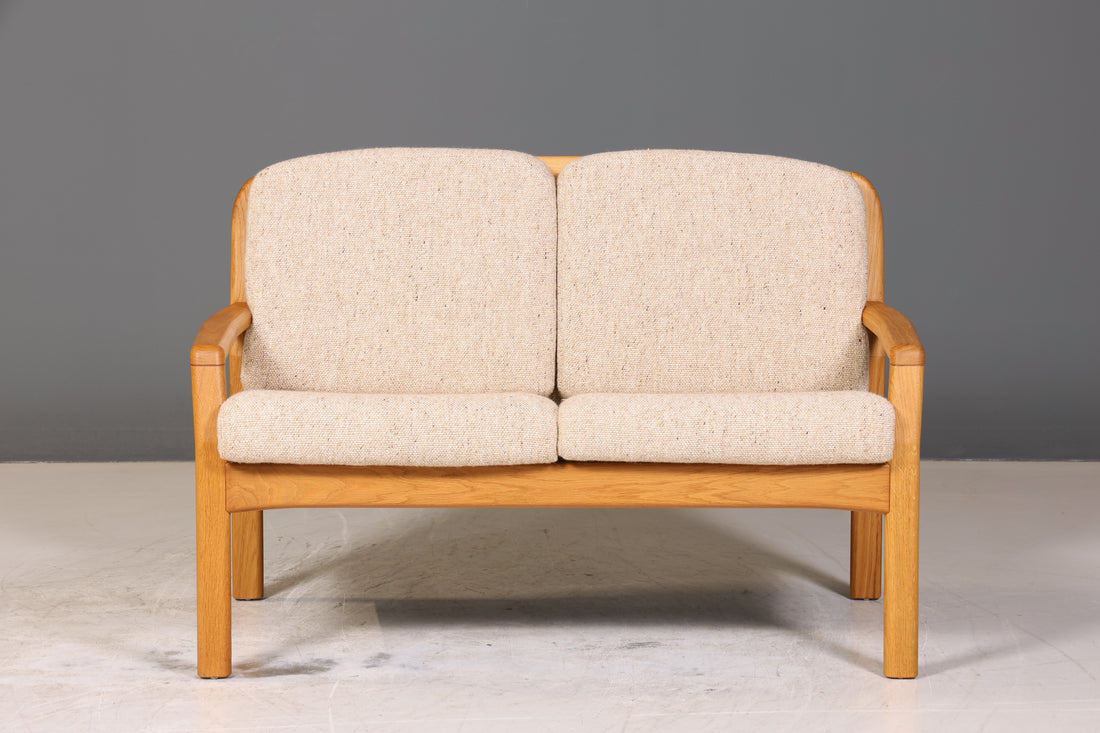 Wunderschönes Original Dyrlund Sofa Mid Century Couch echt Holz 2- Sitzer Canapé