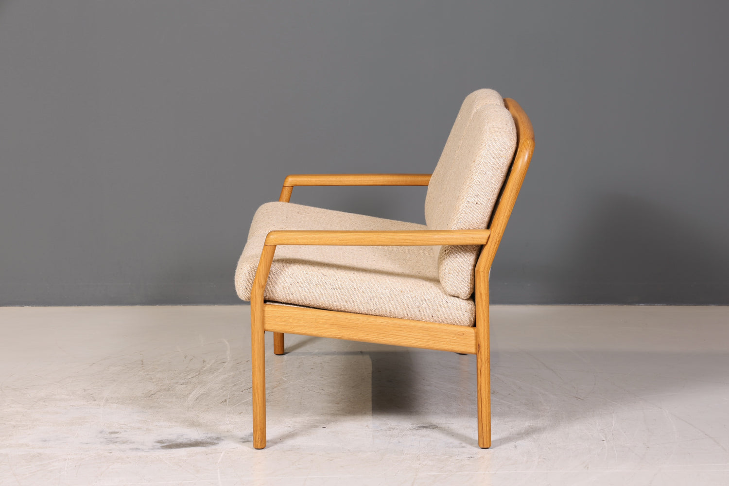 Wunderschönes Original Dyrlund Sofa Mid Century Couch echt Holz 2- Sitzer Canapé