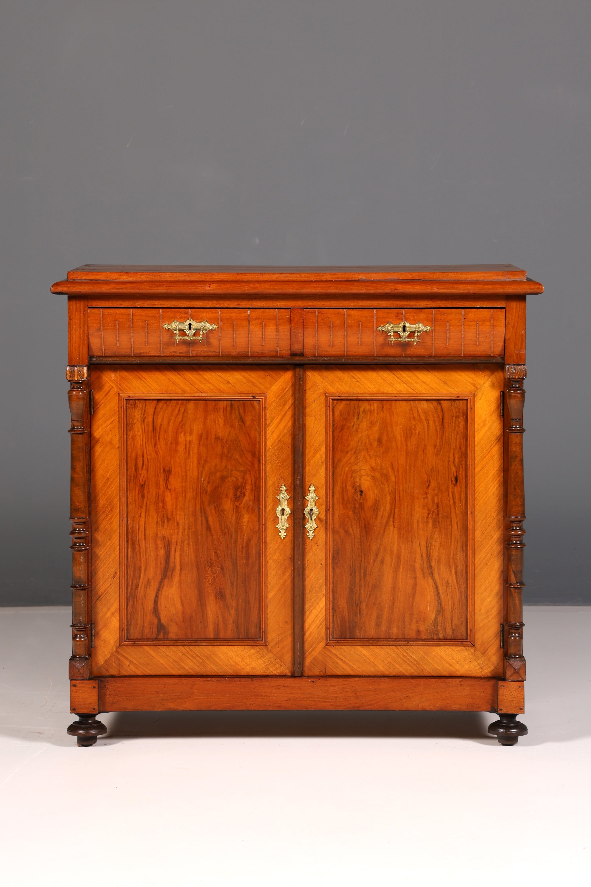 Wunderschöner Gründerzeit Schrank Jugendstil Sideboard Anrichte Kommode Antik Massivholz