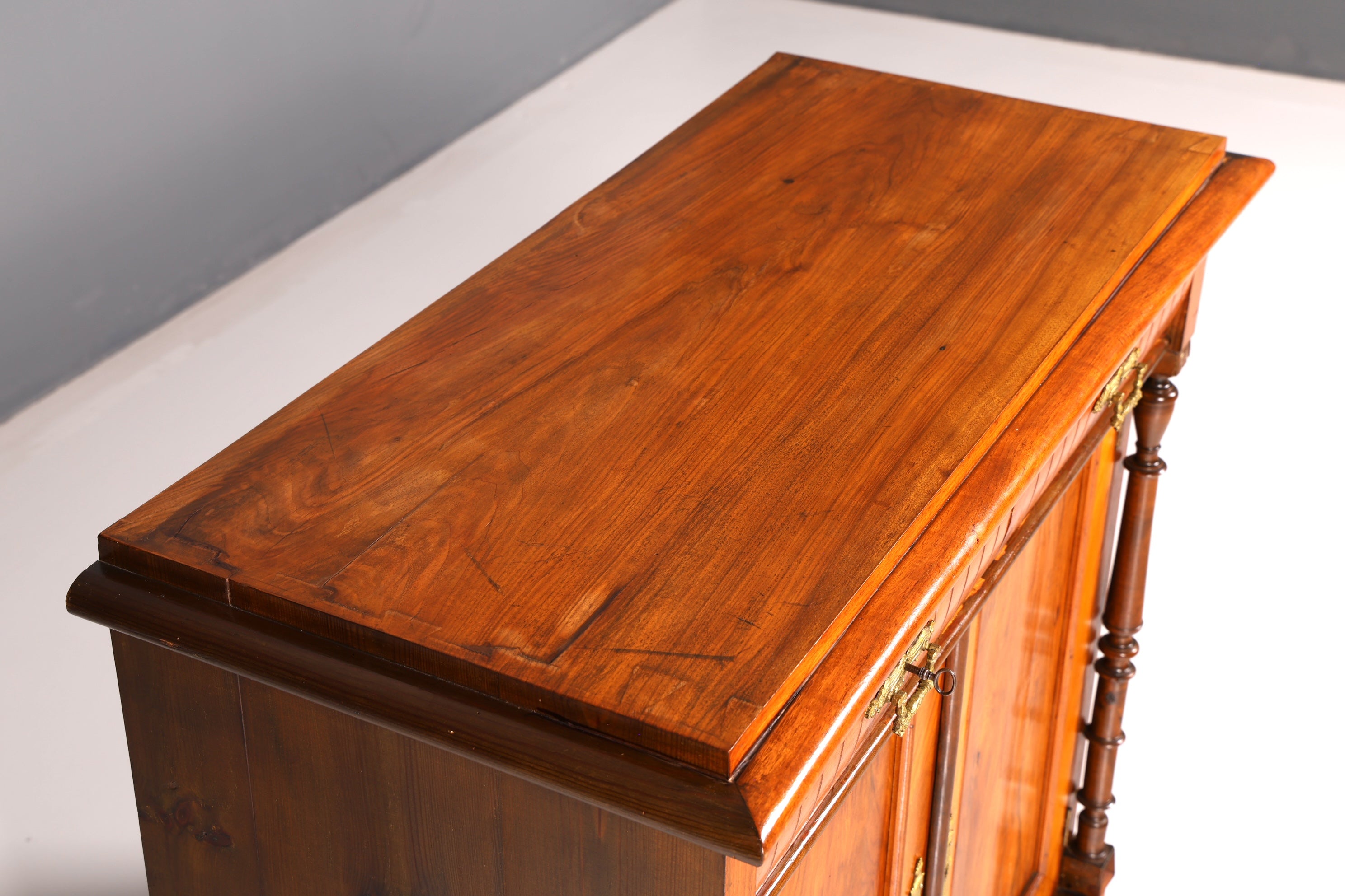 Wunderschöner Gründerzeit Schrank Jugendstil Sideboard Anrichte Kommode Antik Massivholz
