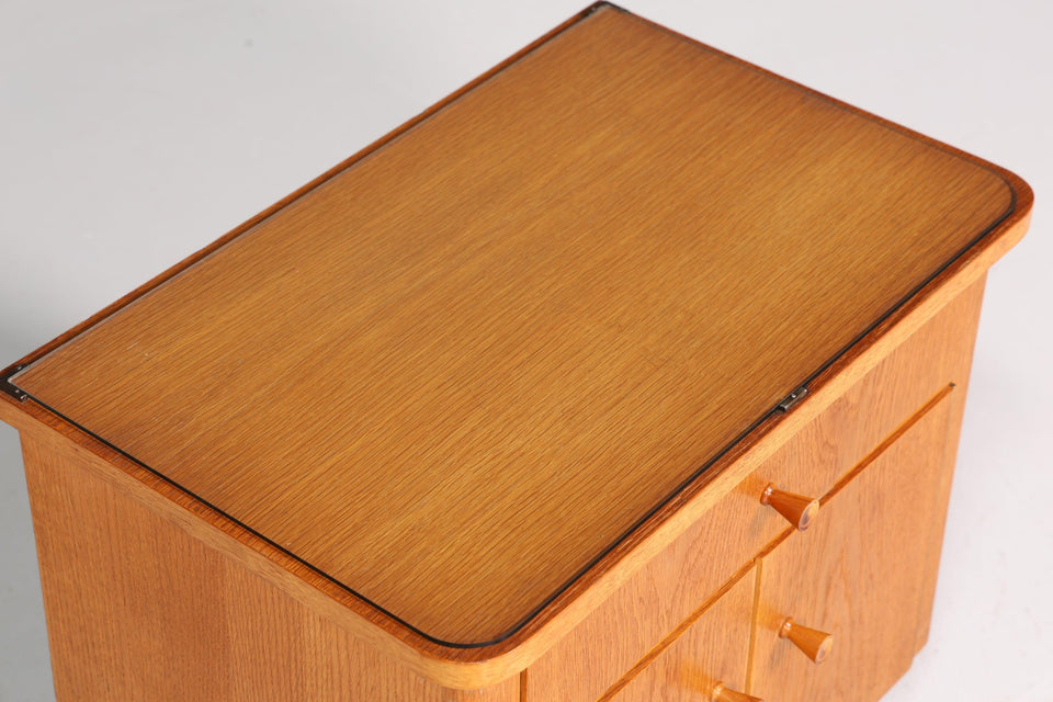 Schlichte Mid Century Retro Kommode 60s Vintage Nachttisch 1 von 2
