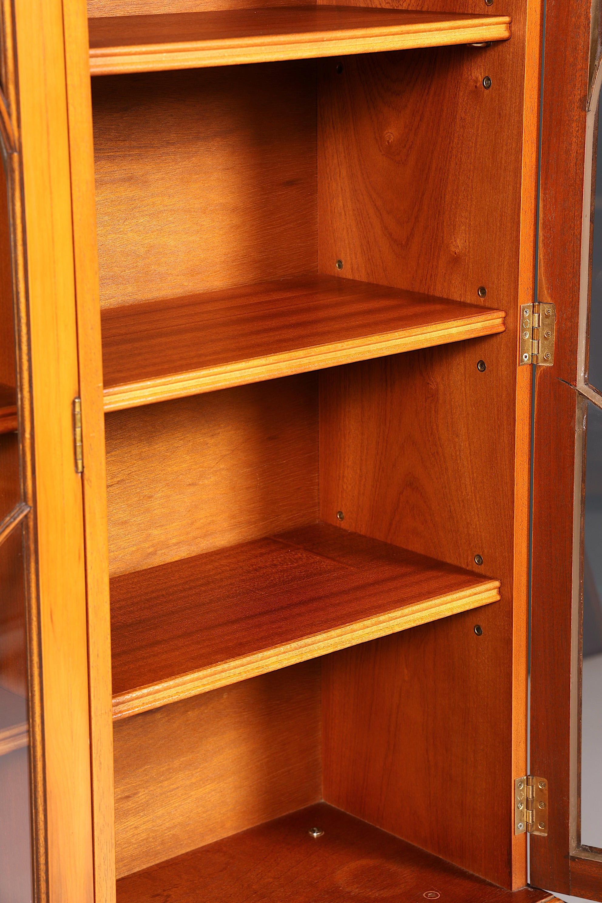 Wunderschöne Englische Vitrine Bücherschrank Buffet Antik Stil Englisch Eibe Glasvitrine Bibliothek