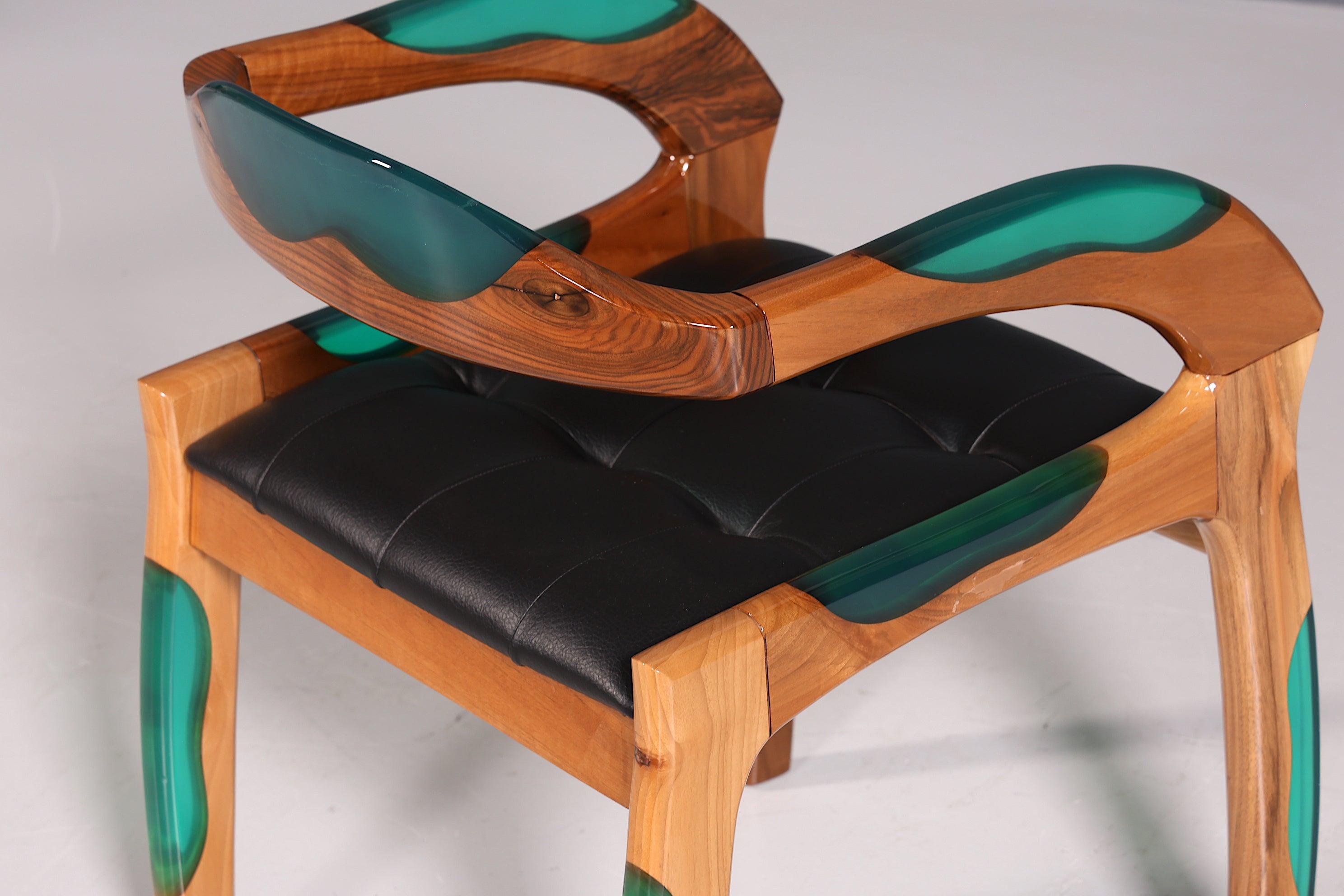 Epoxy Sessel &quot;Arnson Plus Green&quot; Epoxidharz Armlehnsessel Massiv Holz Stuhl Nussbaum Sekretär Stuhl