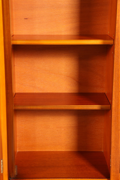 Edle Englische Vitrine Bücherschrank Buffet Antik Stil Englisch Eibe Glasvitrine Bibliothek