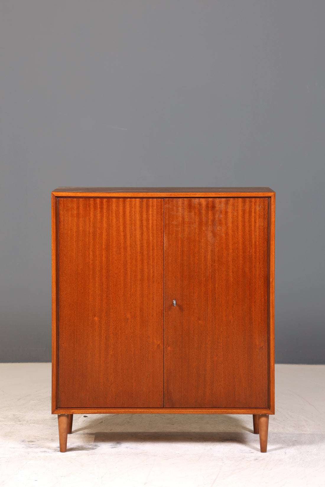 Wunderschöner Mid Century Schrank 60er Jahre Wäscheschrank Aktenschrank Kommode