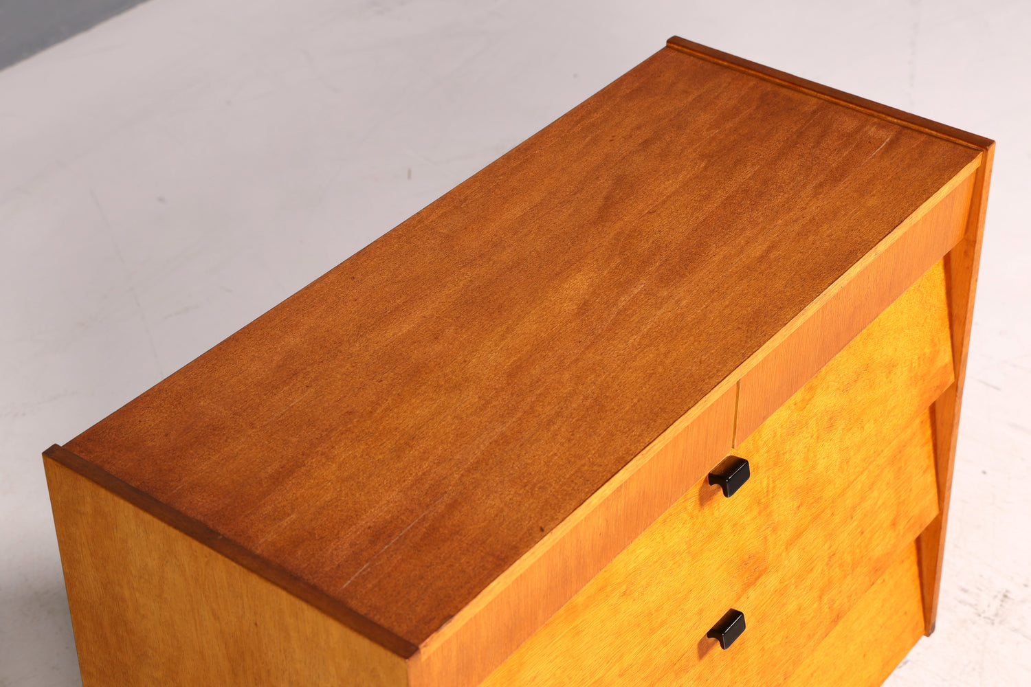 G138 Finish Schuhregal