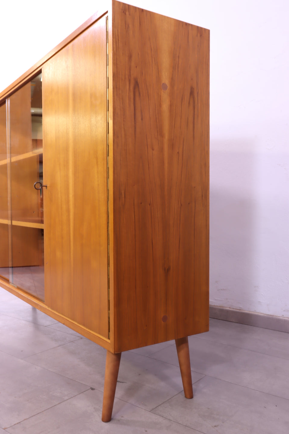 Mid Century Highboard Retro Vitrine Nussbaum Schrank Kommode