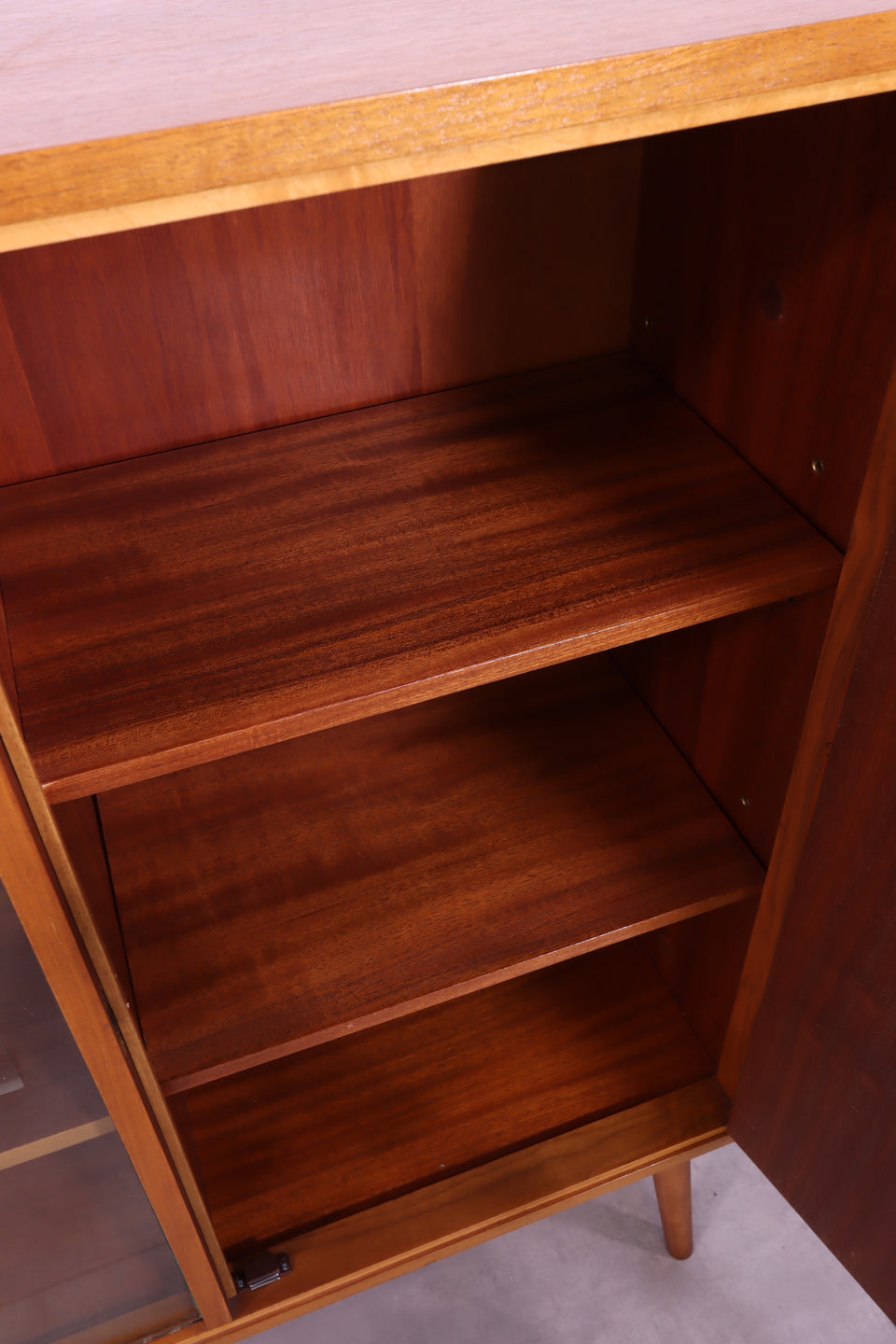 Mid Century Highboard Retro Vitrine Nussbaum Schrank Kommode