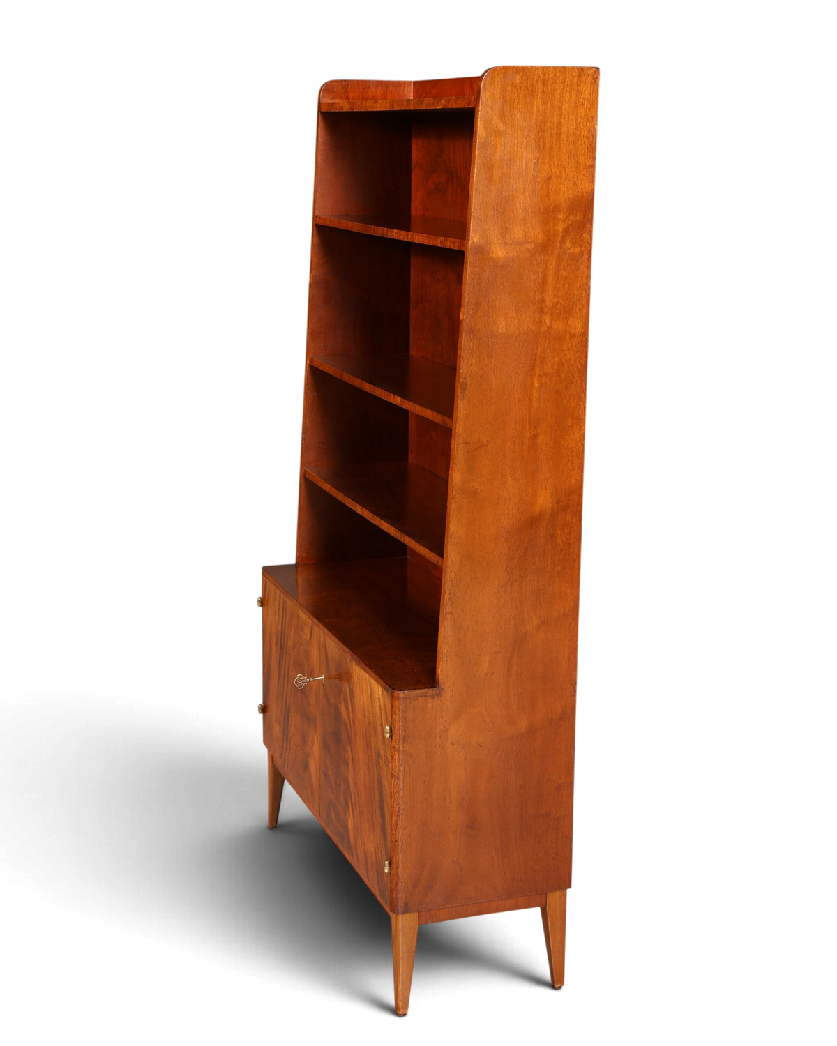 Hauptstadt Möblerei Mid Century Bücherregal aus Nussbaum mit Unterschrank und höhenverstellbaren Regalböden