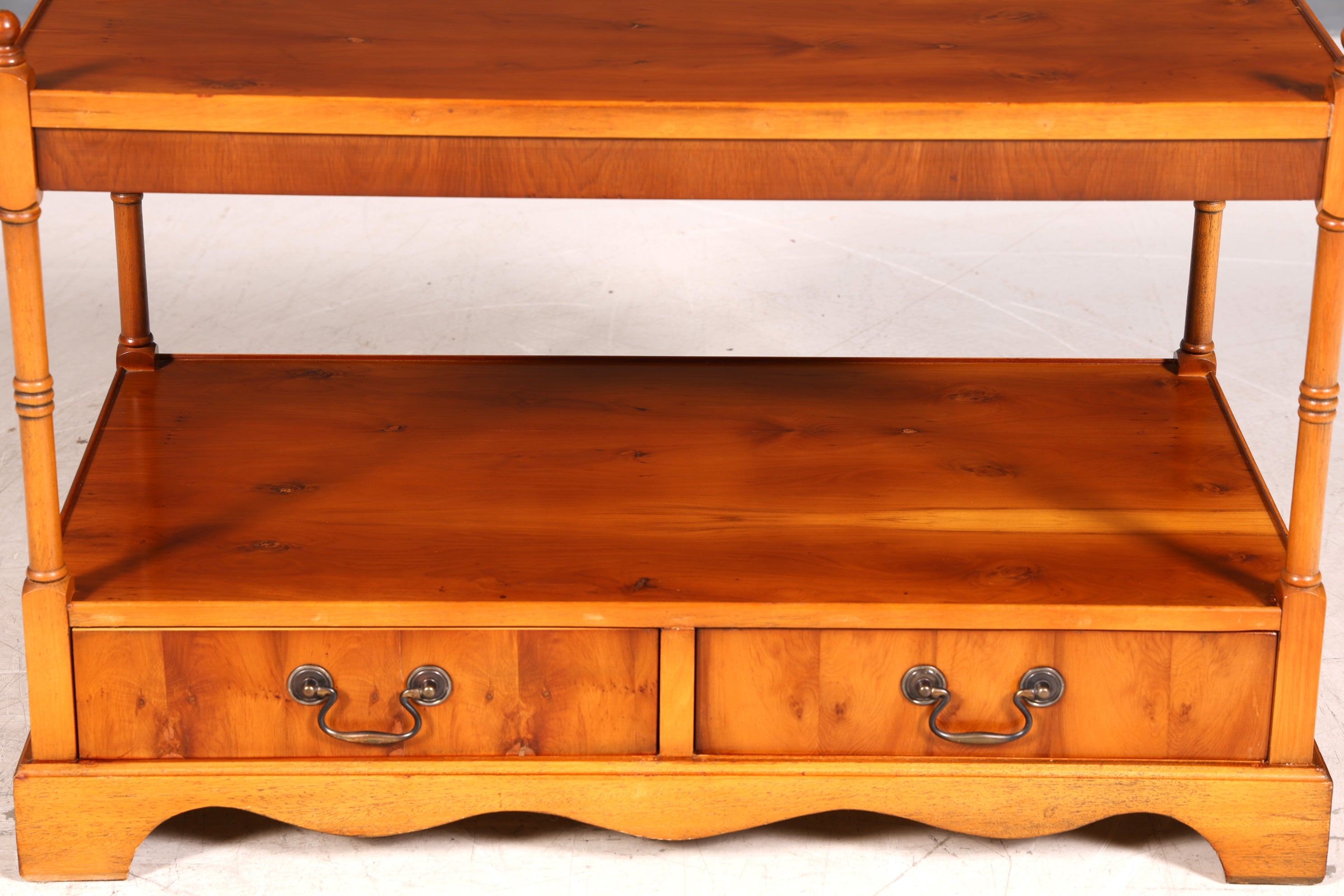 Wunderschöner Englischer Couchtisch Regency Stil Antik Ablagetisch Beistelltisch Schubladen Holz
