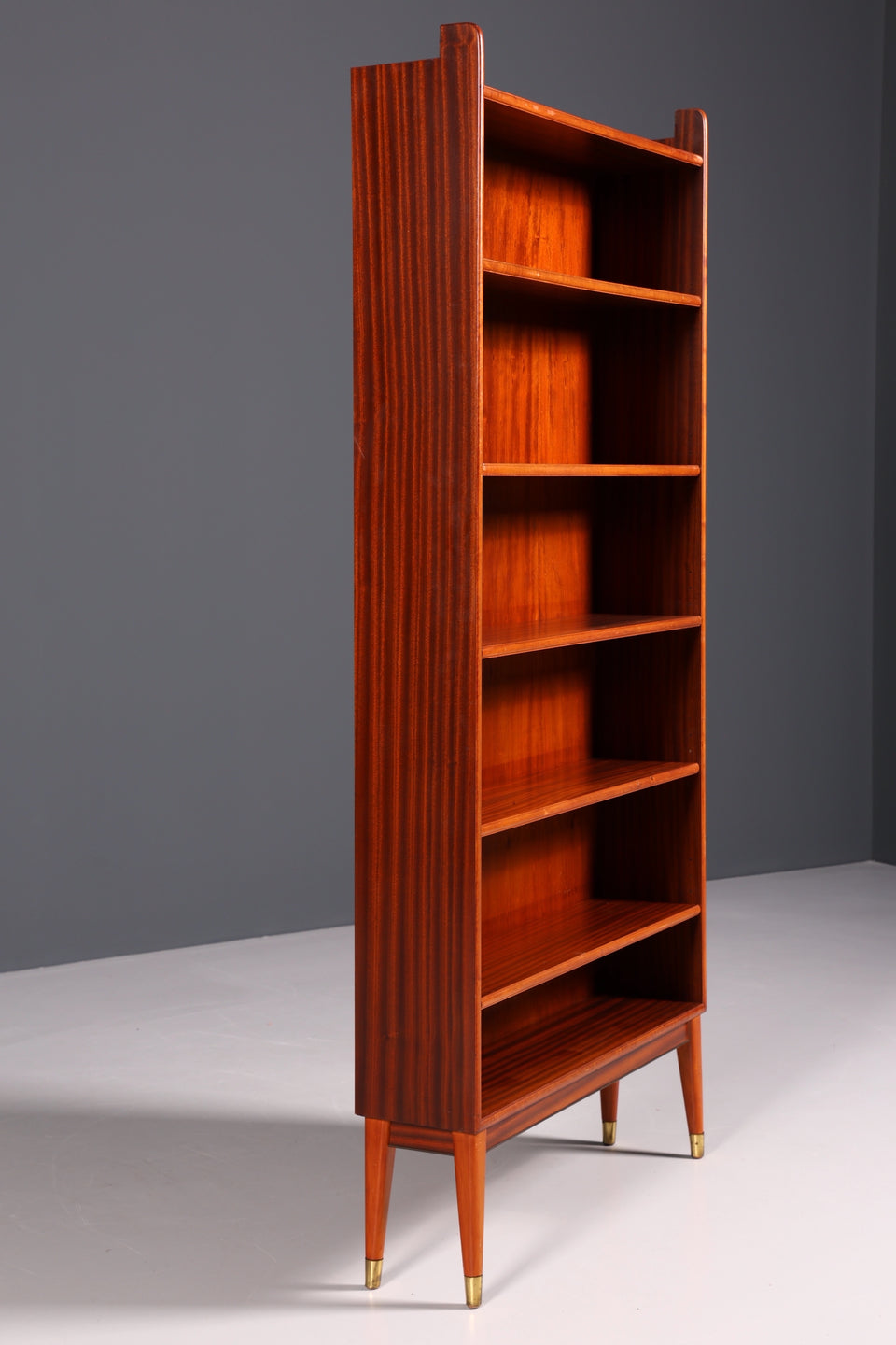 Wunderschönes Mid Century Regal Vintage Bücherregal Schrank