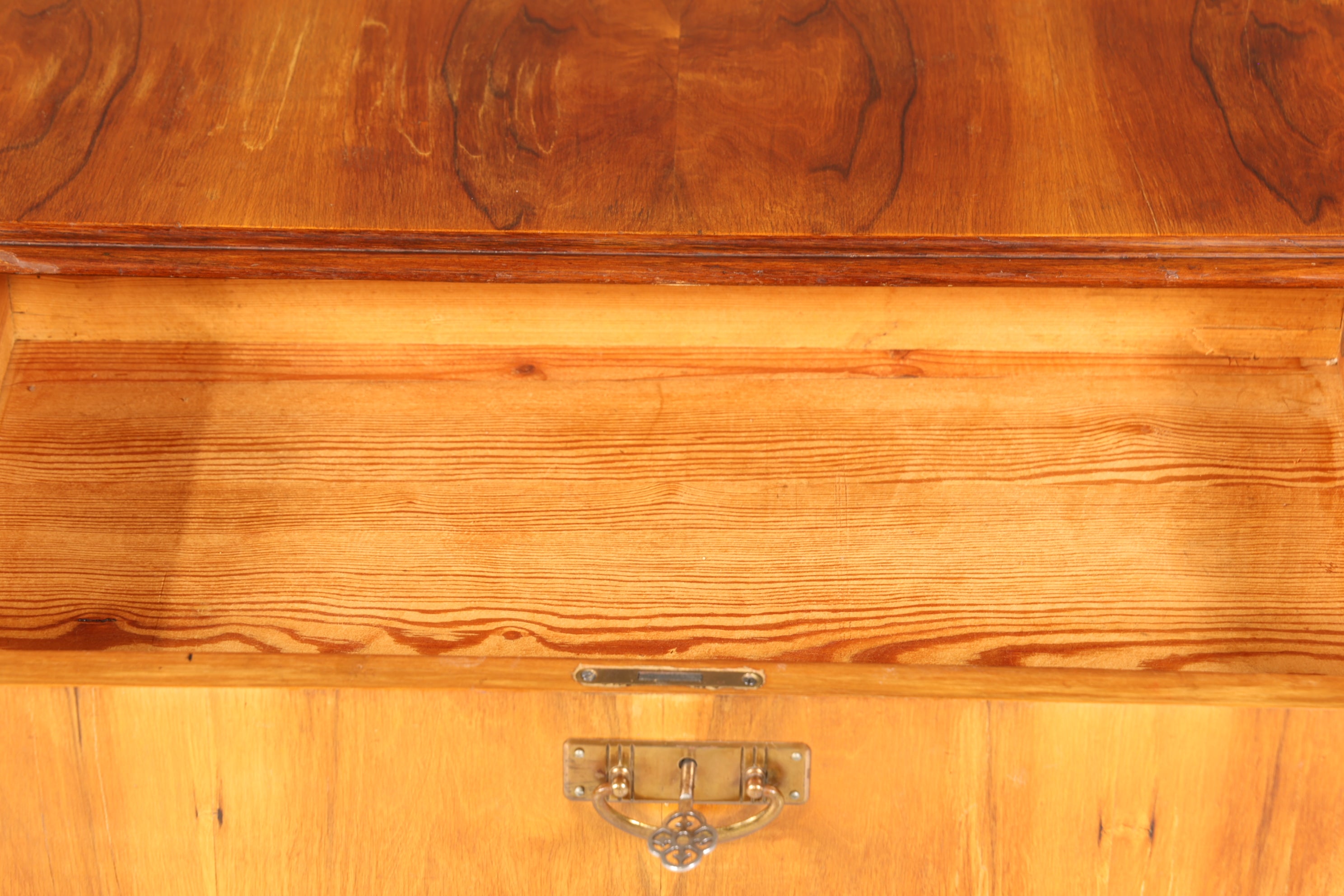 Wunderschöner Jugendstil Schrank Antik Kommode Eiche Gründerzeit Sideboard