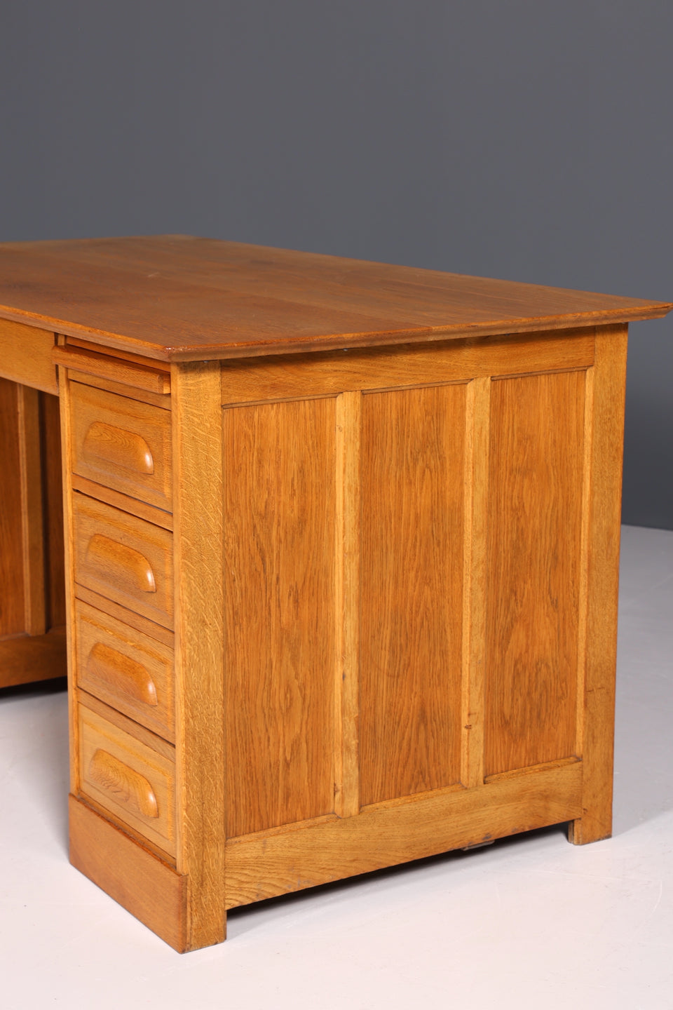 Stilvoller Bauhaus Schreibtisch echt Holz Bürotisch Antik Jugendstil Tisch