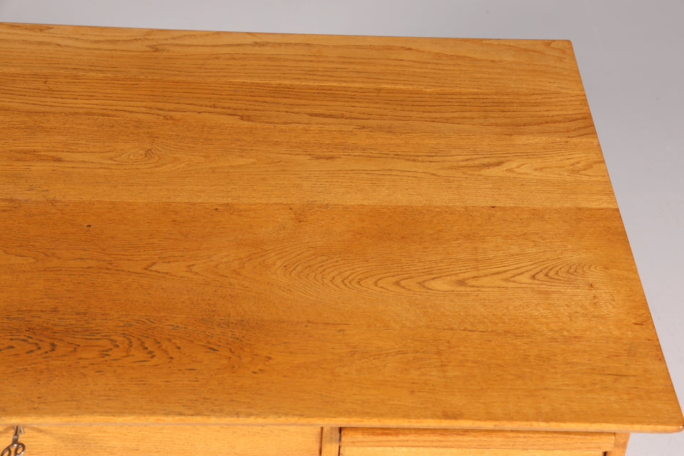 Stilvoller Bauhaus Schreibtisch echt Holz Bürotisch Antik Jugendstil Tisch