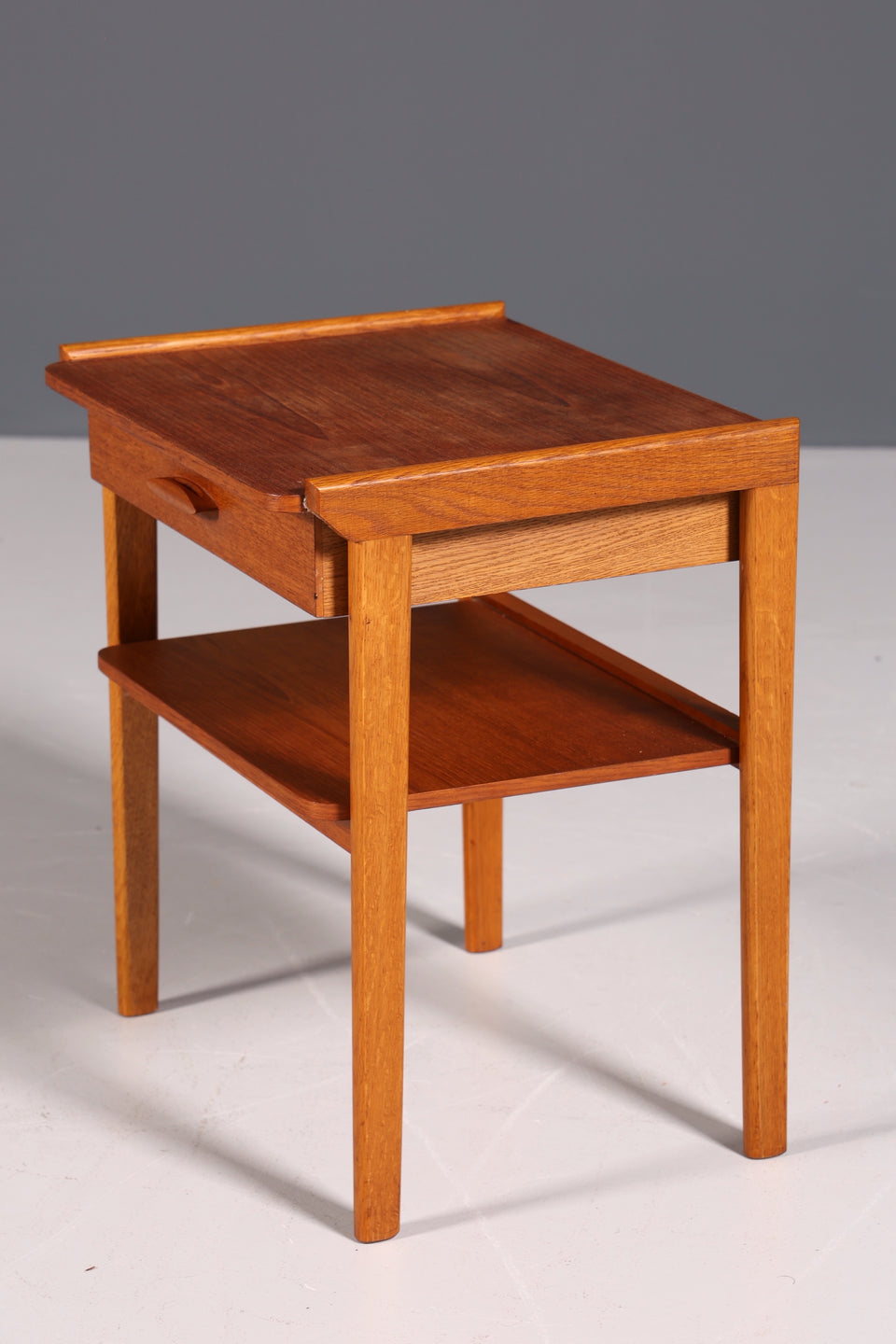 Wunderschöner Mid Century Beistelltisch Ablage Danish Design Teak Nachttisch 60s 1 von 2