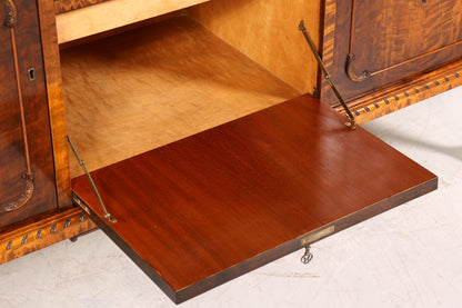 Traumhaftes Chippendale Sideboard Kommode Barock Stil echt Holz TV Schrank