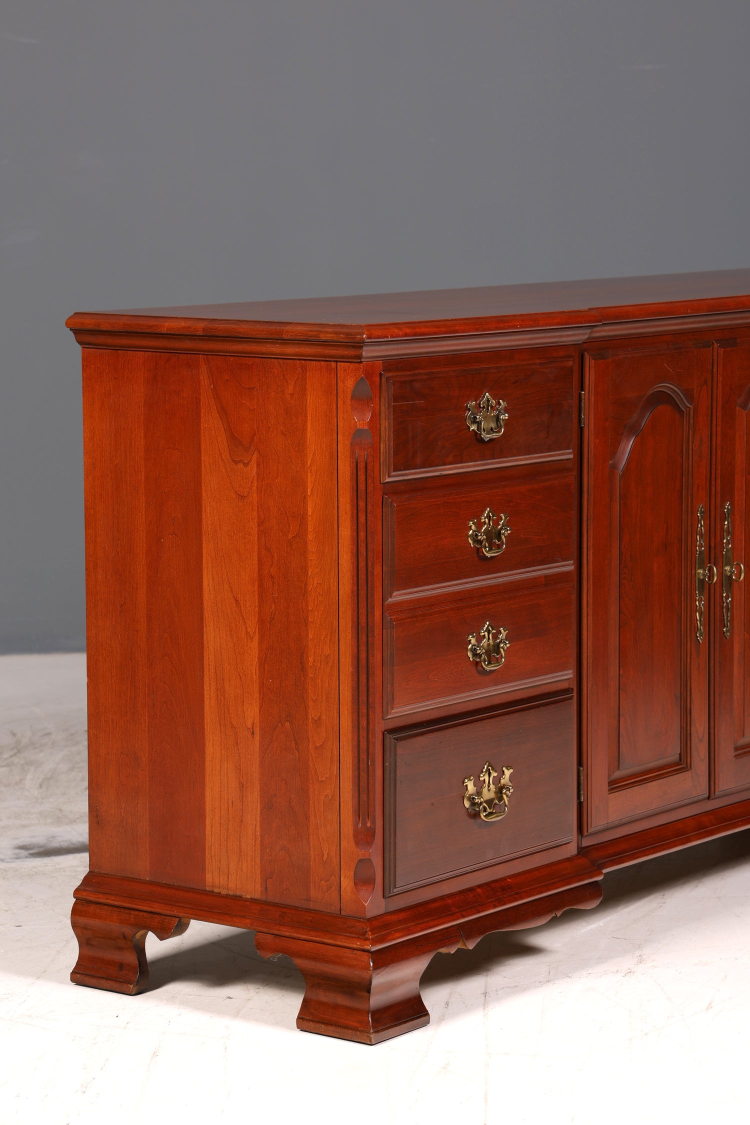 Stilvolles Sideboard der Marke Pennsylvania House USA Antik Stil Kommode Anrichte Schrank