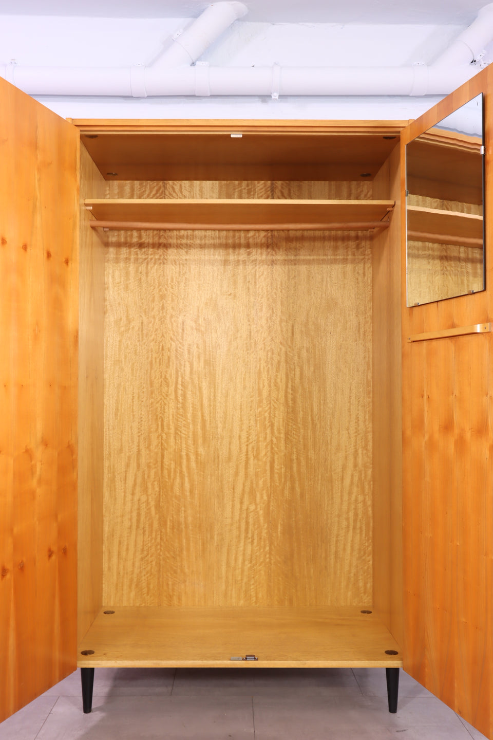 Original Hellerau Schrank Mid Century Kleiderschrank Retro Wäscheschrank