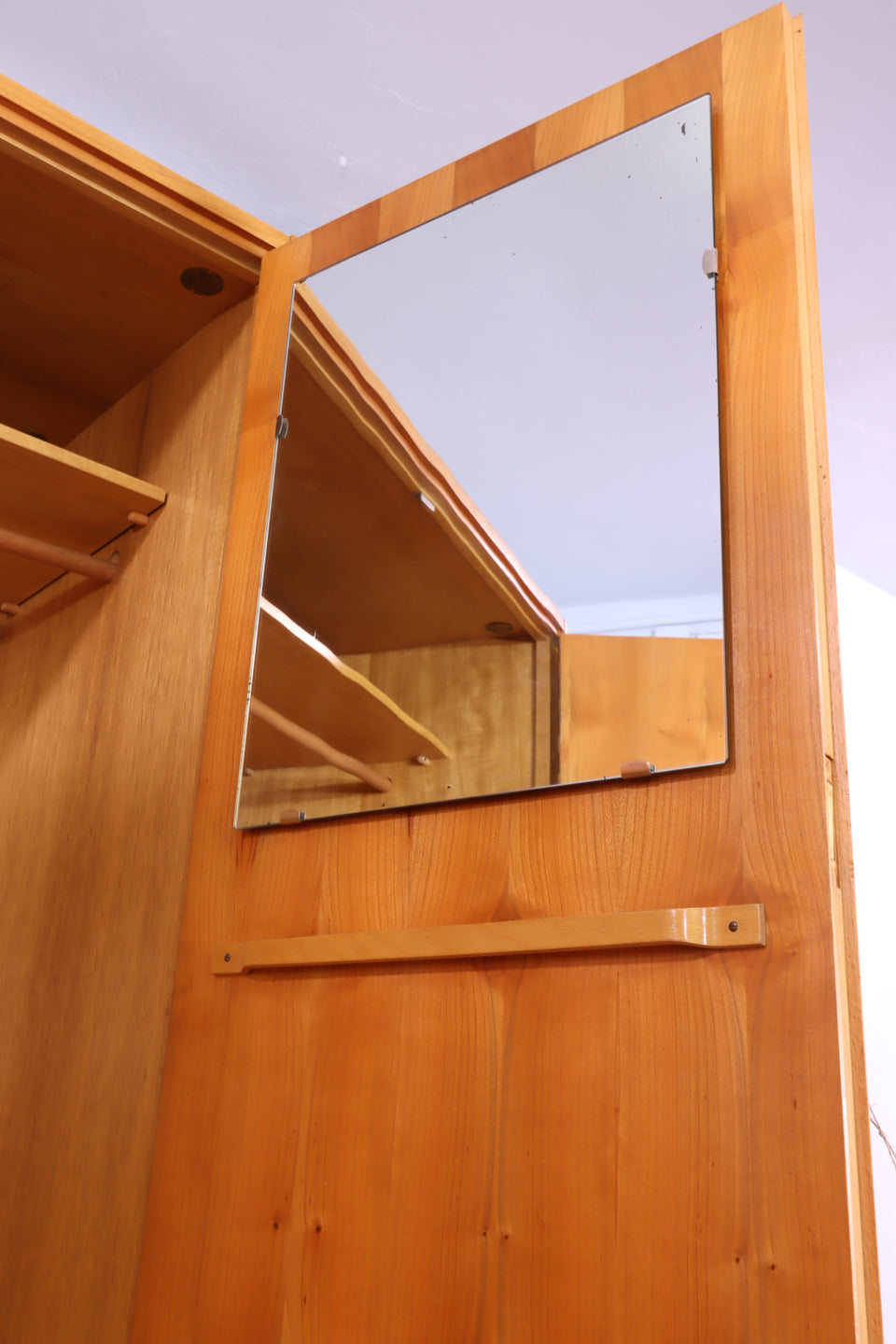 Original Hellerau Schrank Mid Century Kleiderschrank Retro Wäscheschrank