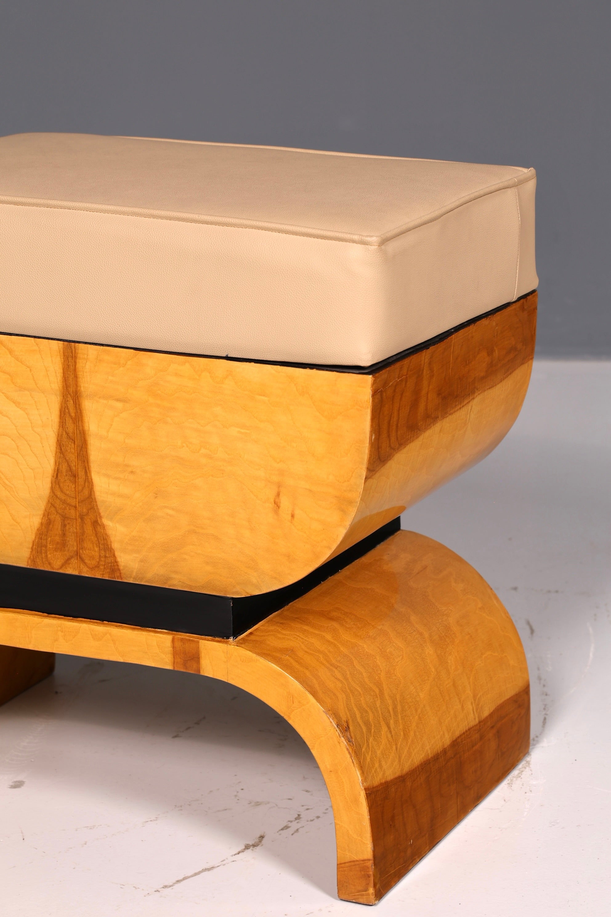 Wunderschöner Hocker im Art Deco Stil Birke Sitzhocker Fußhocker Fußbank Antik Vintage