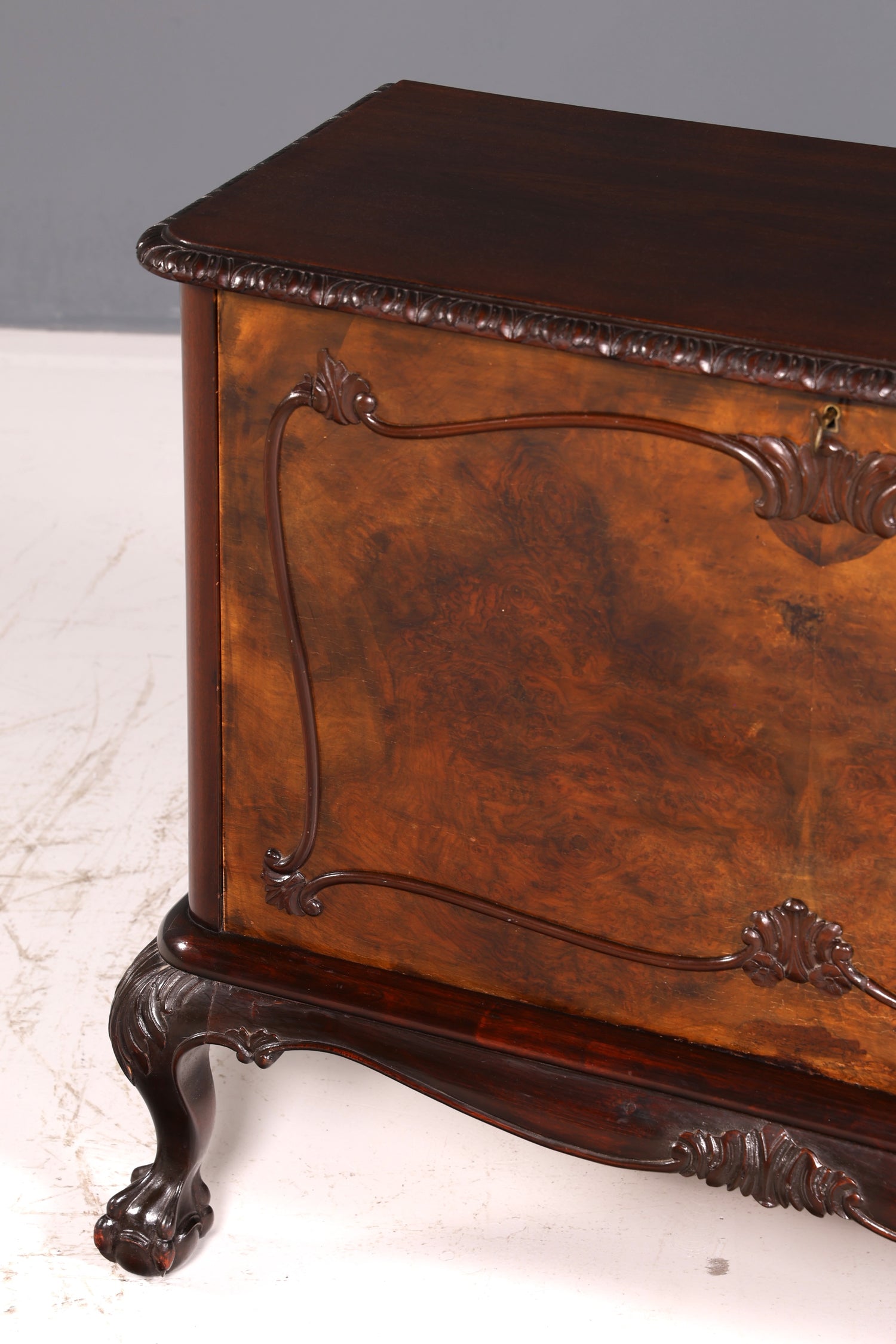 Wunderschöner Chippendale Schrank Barock Stil Klappschrank Kommode Truhe Antik Massivholz