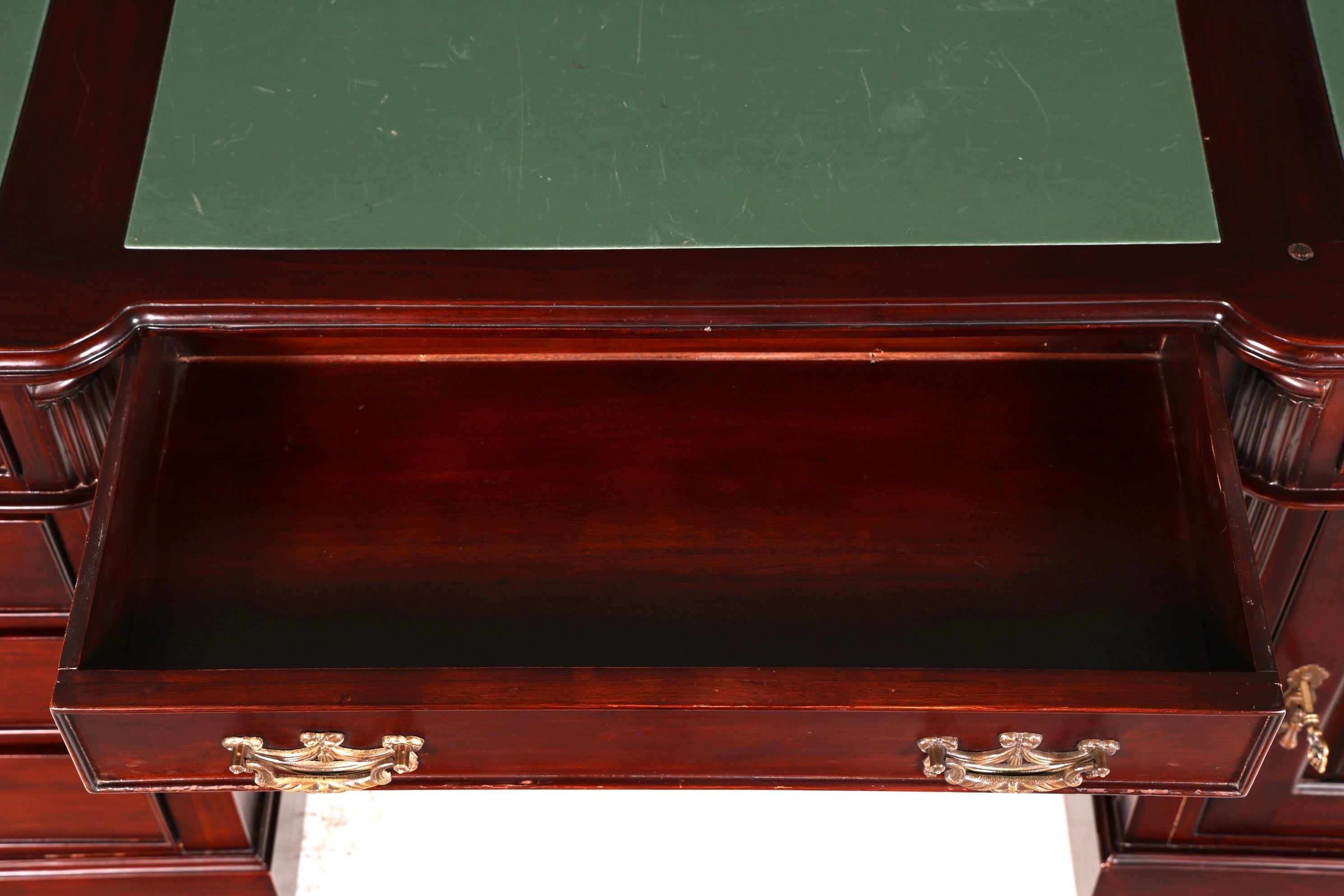 Wunderschöner Englischer Schreibtisch Mahagoni echt Lederauflage Bürotisch Partner Desk Office Desk Antik Vintage