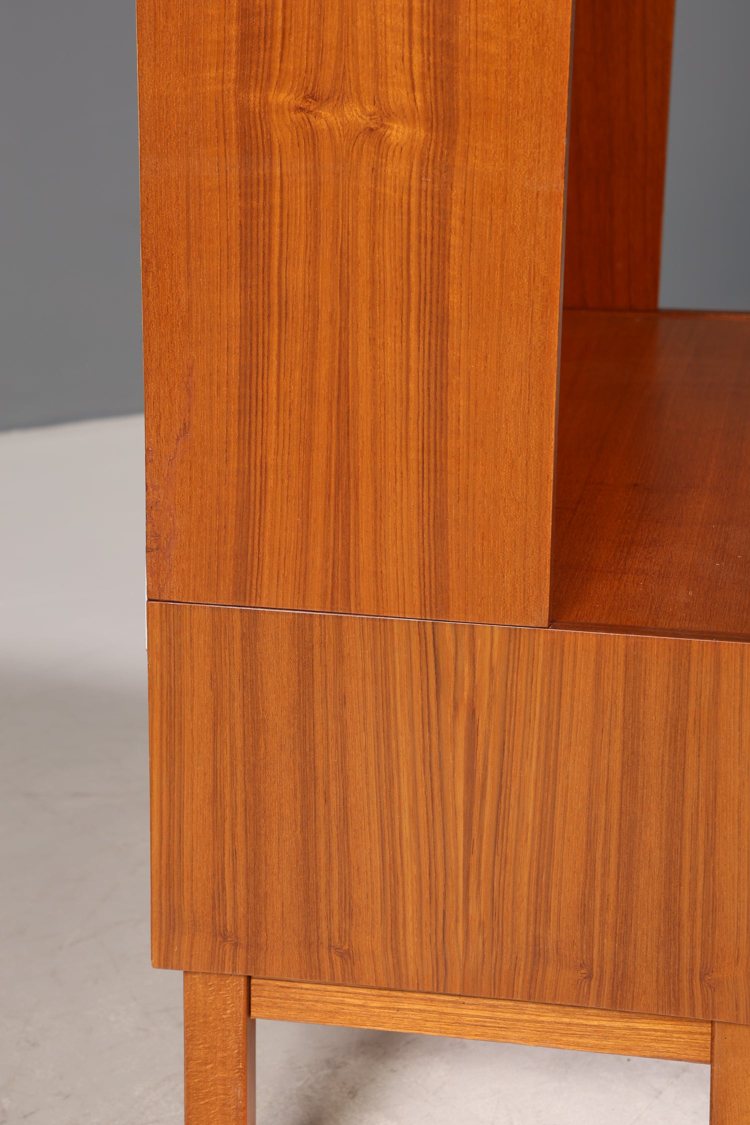 Wunderschönes Mid Century Regal Danish Design Schrank Retro Bücherregal Kommode