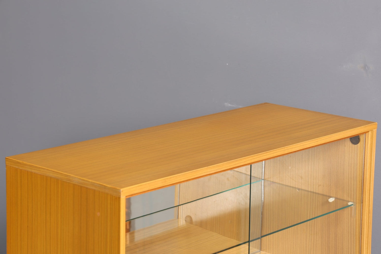 Wunderschöne Mid Century Vitrine Vintage Schrank Regal Retro Bücherregal Barschrank