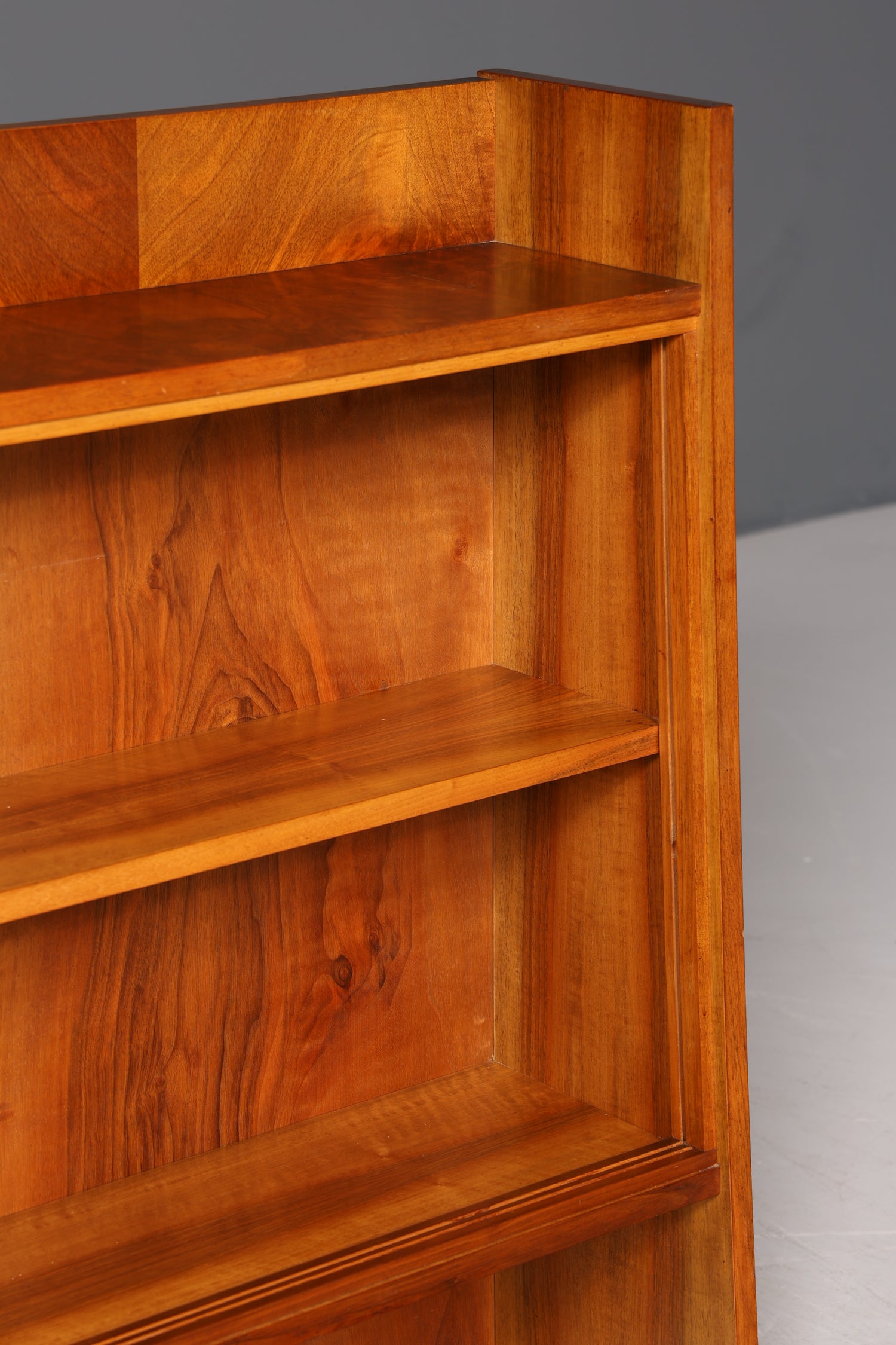 Wunderschönes Mid Century Regal Vintage Bücherregal Retro Standregal 60s Buchablage 1 von 2