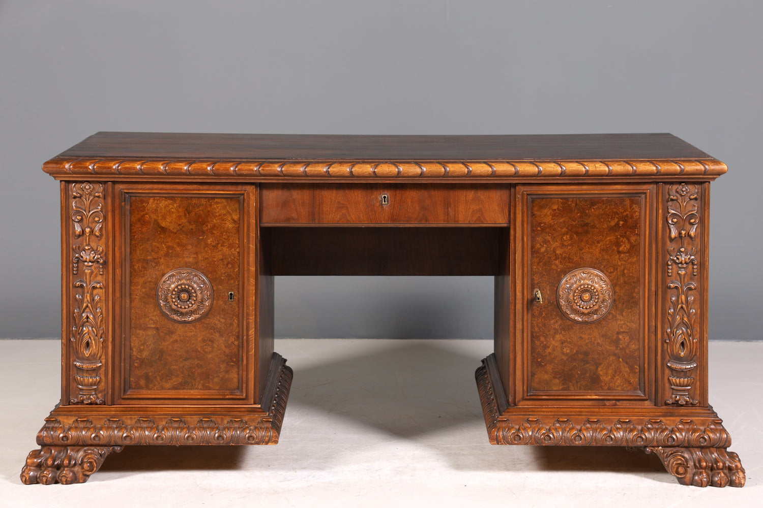 Imposanter Neorenaissance Schreibtisch Herrenzimmer Gründerzeit Bürotisch Antik Office Table