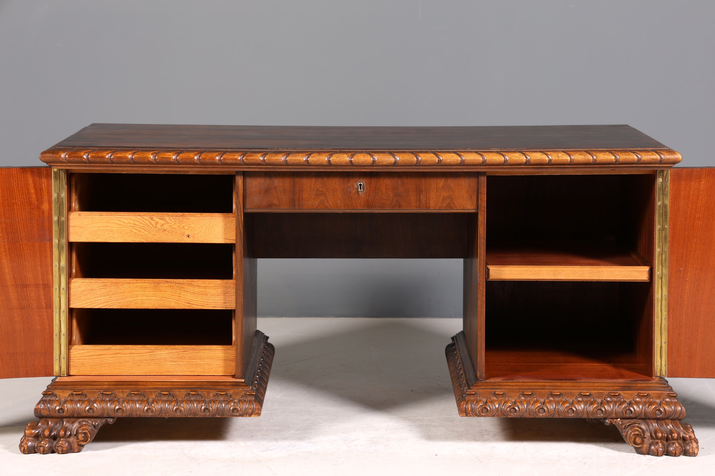 Imposanter Neorenaissance Schreibtisch Herrenzimmer Gründerzeit Bürotisch Antik Office Table