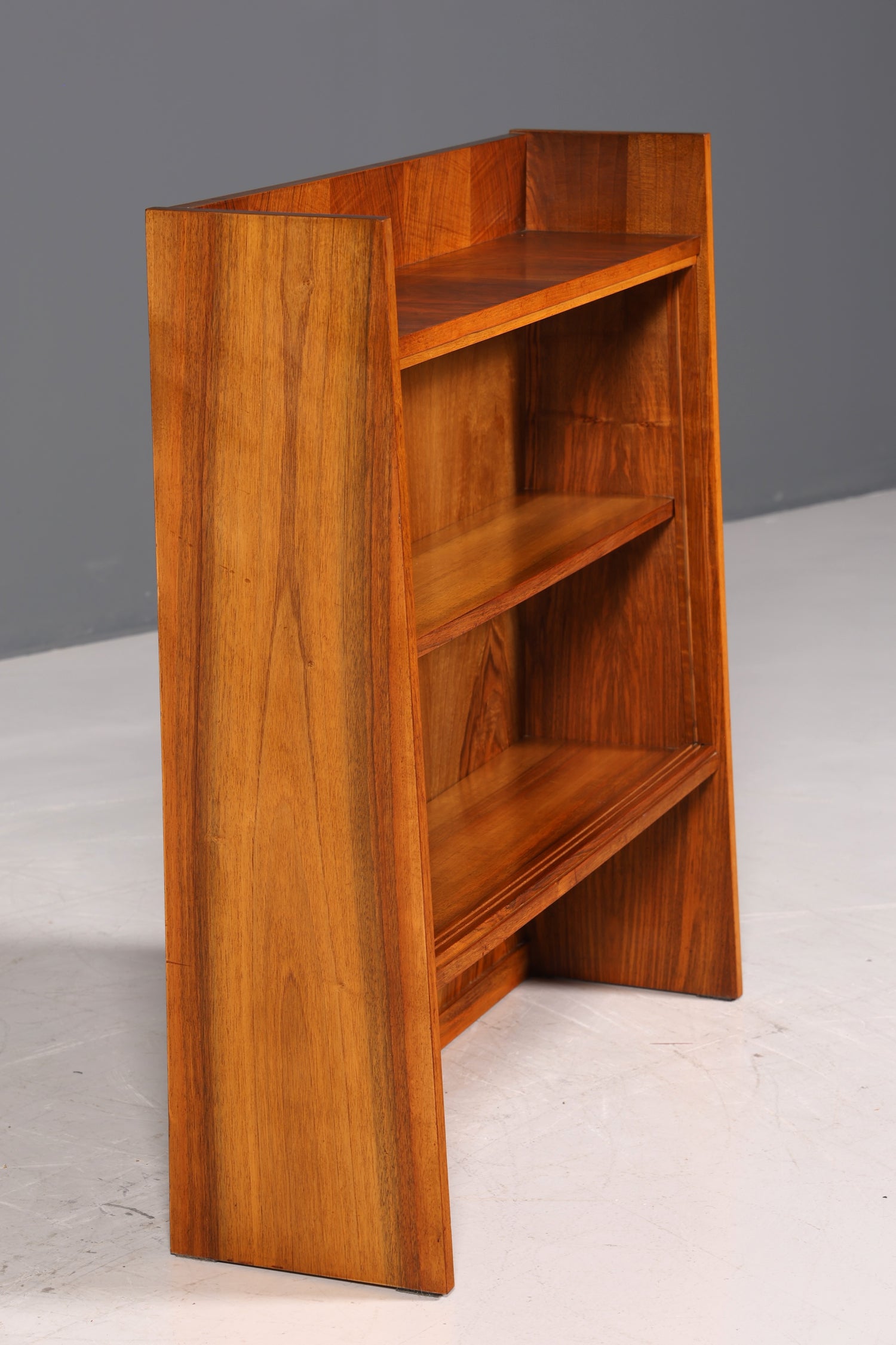 Wunderschönes Mid Century Regal Vintage Bücherregal Retro Standregal 60s Buchablage 2 von 2