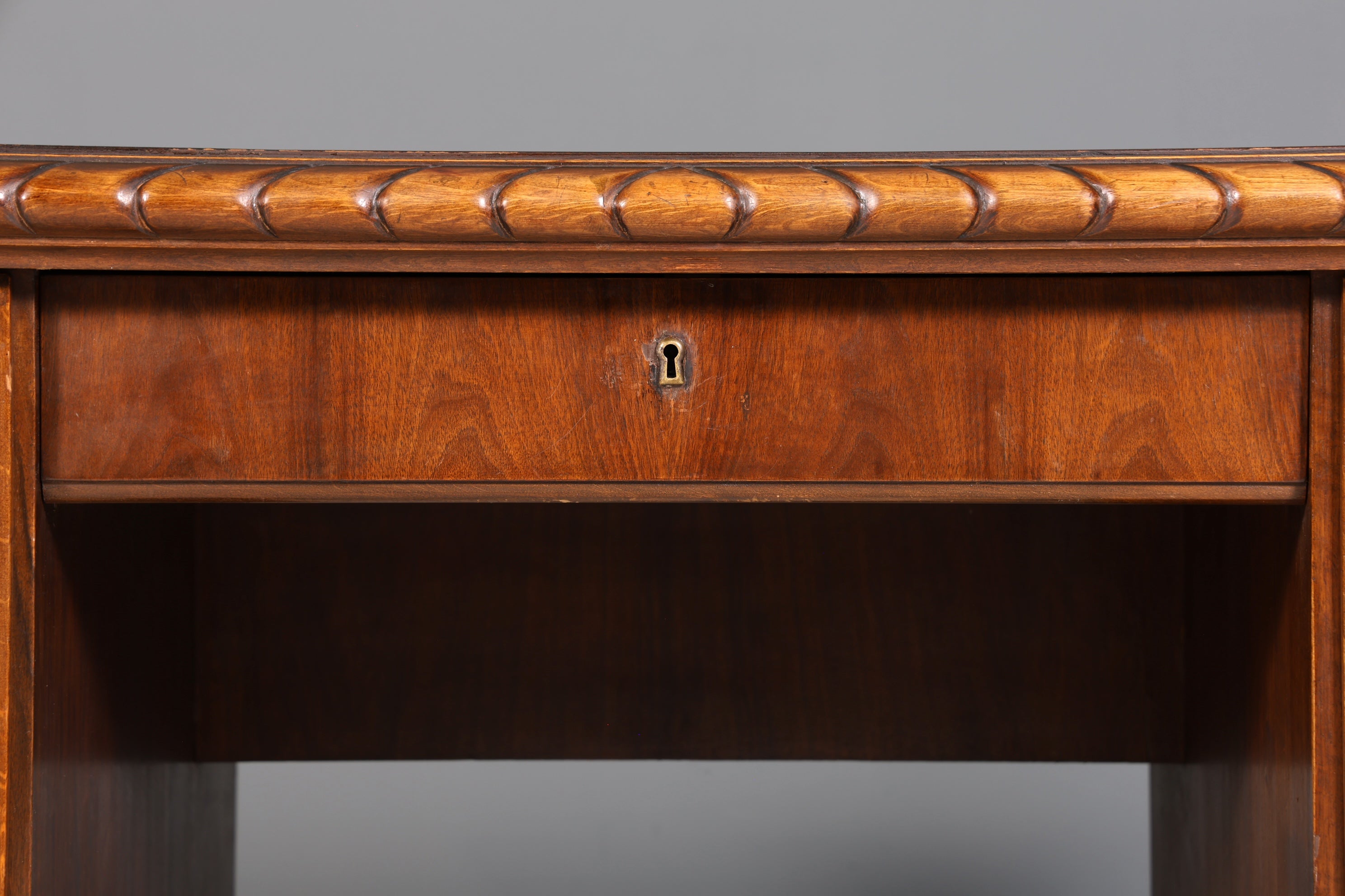 Imposanter Neorenaissance Schreibtisch Herrenzimmer Gründerzeit Bürotisch Antik Office Table