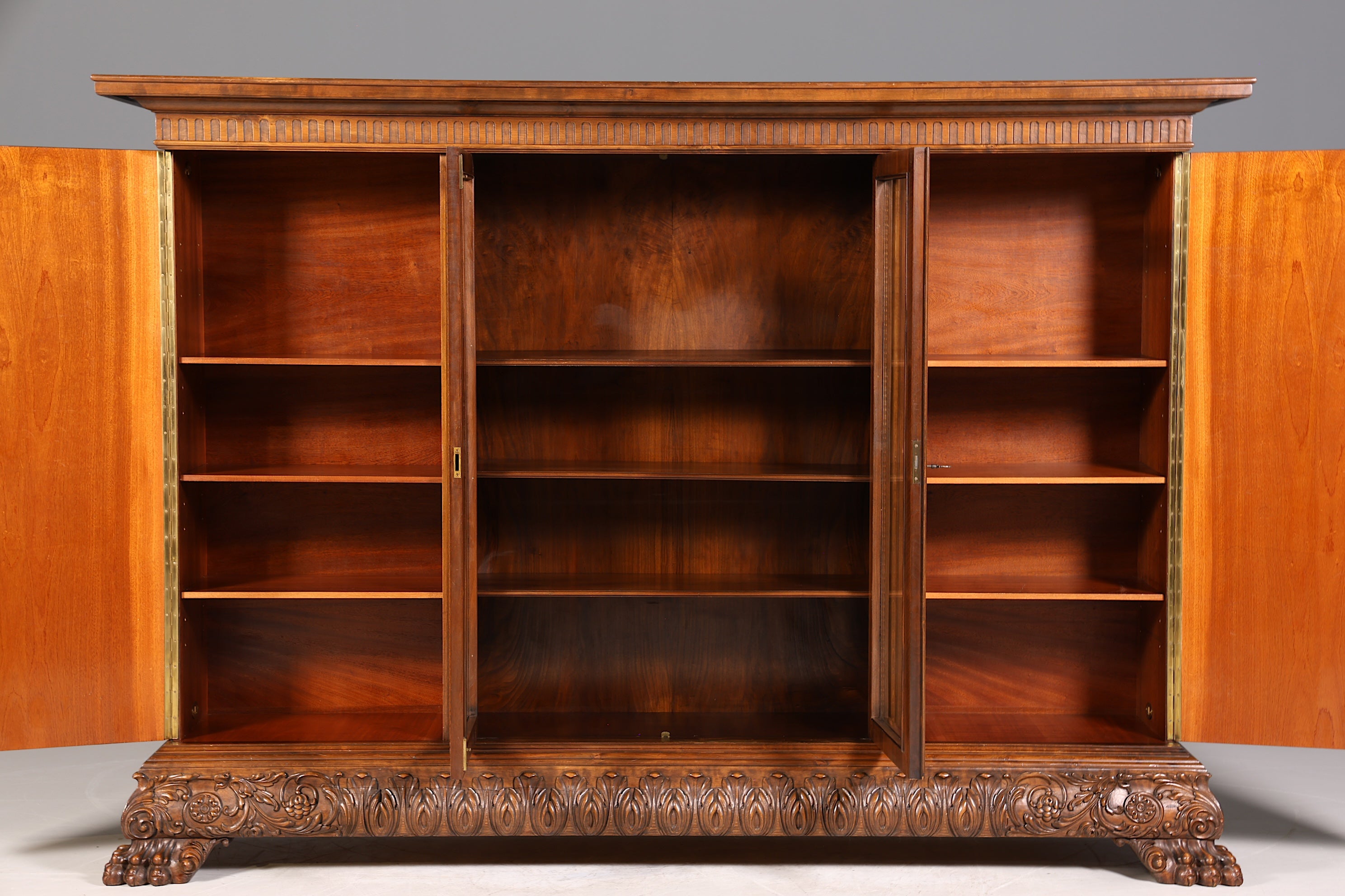 Traumhafter XXL Neorenaissance Bücherschrank Vitrine Antik Gründerzeit Buffet Schrank Regal Kanzlei