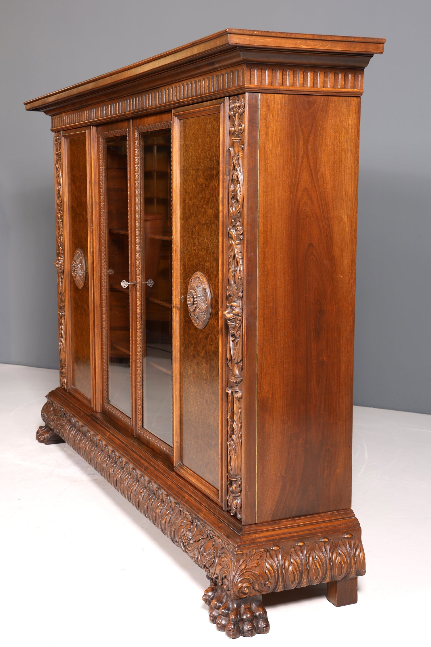 Traumhafter XXL Neorenaissance Bücherschrank Vitrine Antik Gründerzeit Buffet Schrank Regal Kanzlei